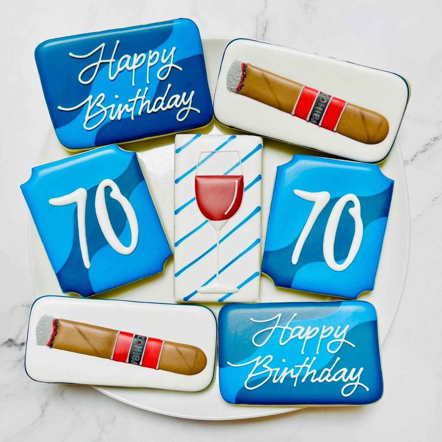 Cookies for a birthday celebration! 🎉🍷
.
.
.
. 
#thisis70 #redwine #cigar  #happybirthday #happybirthdaycookies #birthdaycookies #birthdaytreats #birthdaypartyfavors #partyfavors #momsofinstagram #cookiefavors #royalicing #royalicingcookies #decora