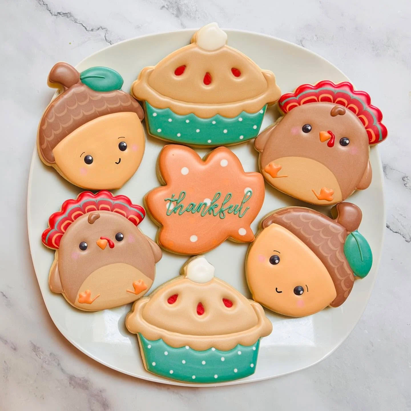 Cookies for a Thanksgiving celebration! ❤️
.
.
.
.
#thankful #thanksgiving #gather #thanksgivingcookies #royalicing #royalicingcookies #cookiefavors #decoratedsugarcookies #customcookies #sugarart #sugarcraft #edibleart #cookieart #instabake #instasw