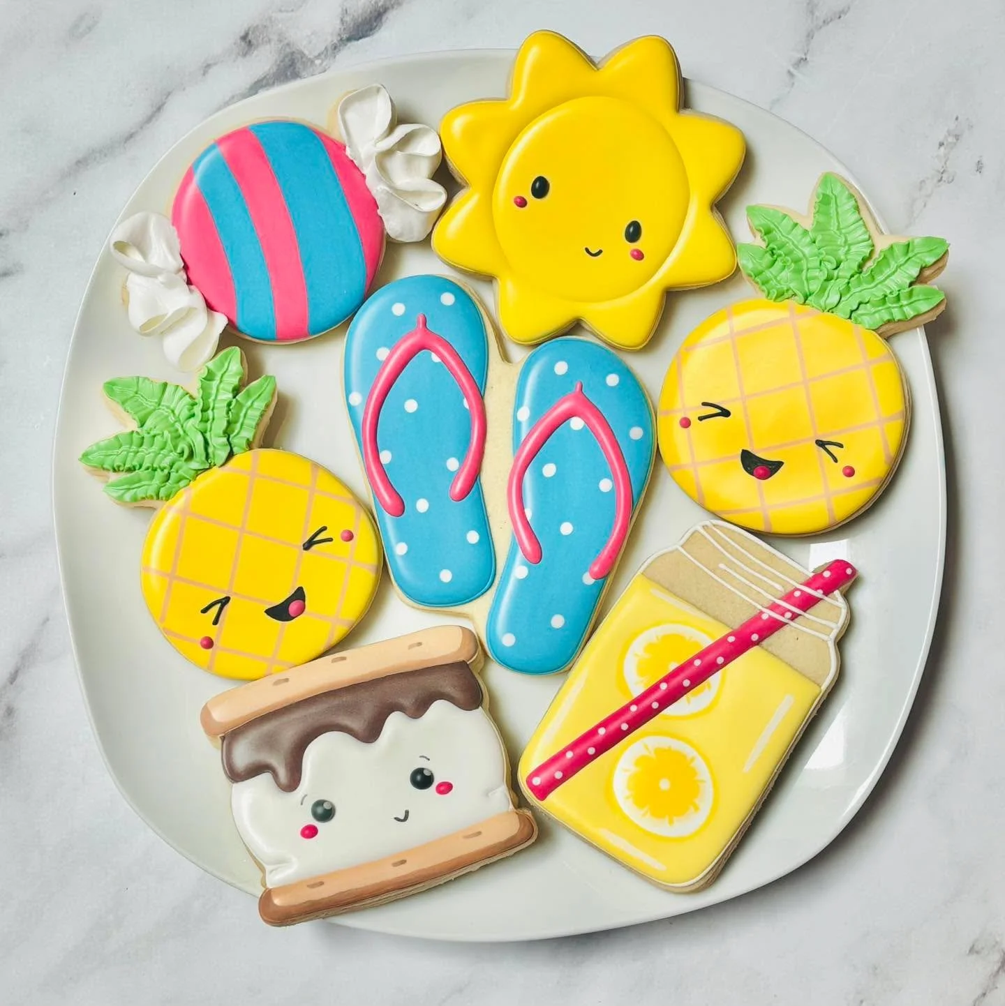 Happy summer cookies for our amazing teachers! ❤️🍬🩴☀️
.
.
.
.
#happysummer #summercookies  #schoolcookies #teacher #teachersofinstagram #teacherappreciationcookies #teacherappreciation #royalicing #royalicingcookies #cookiefavors #decoratedsugarcoo