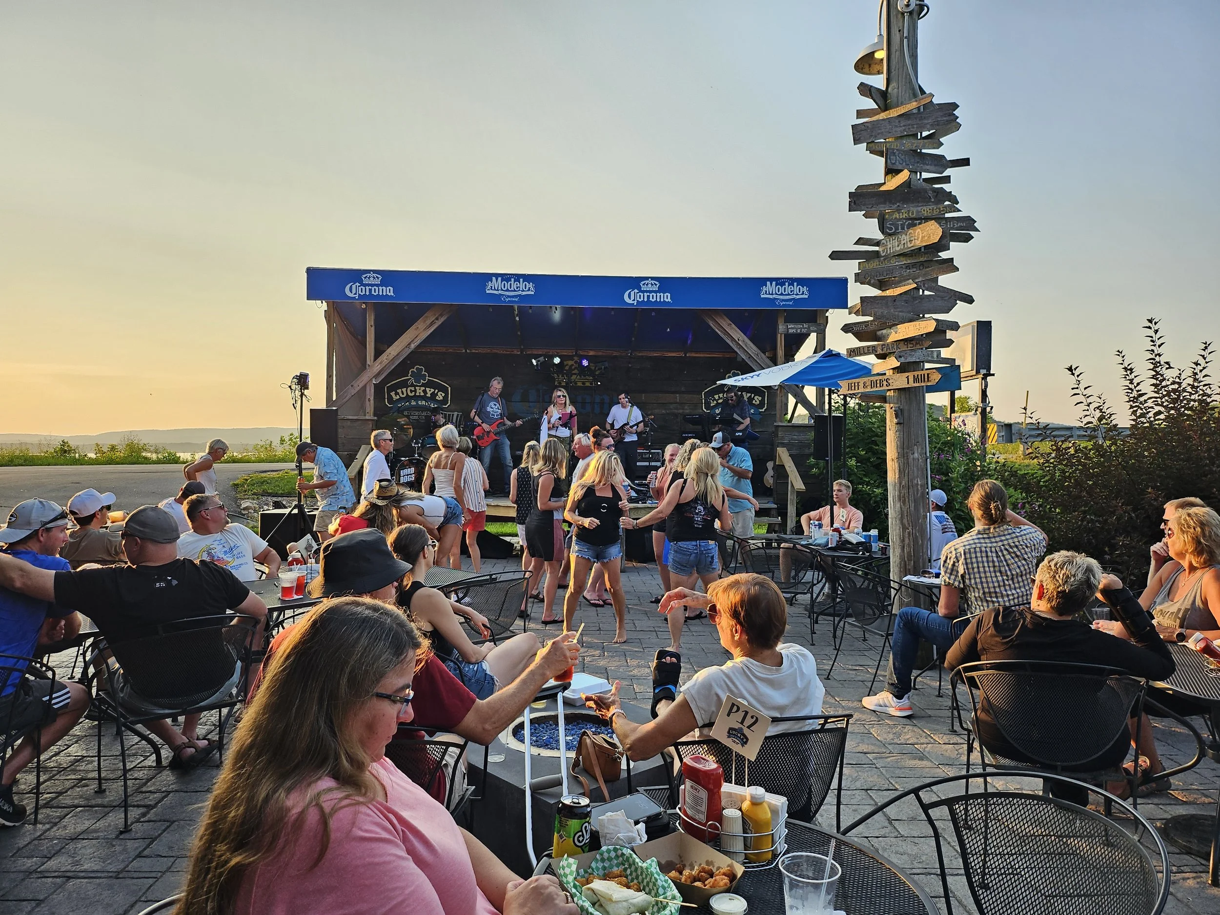 @ Lucky’s on the Lake