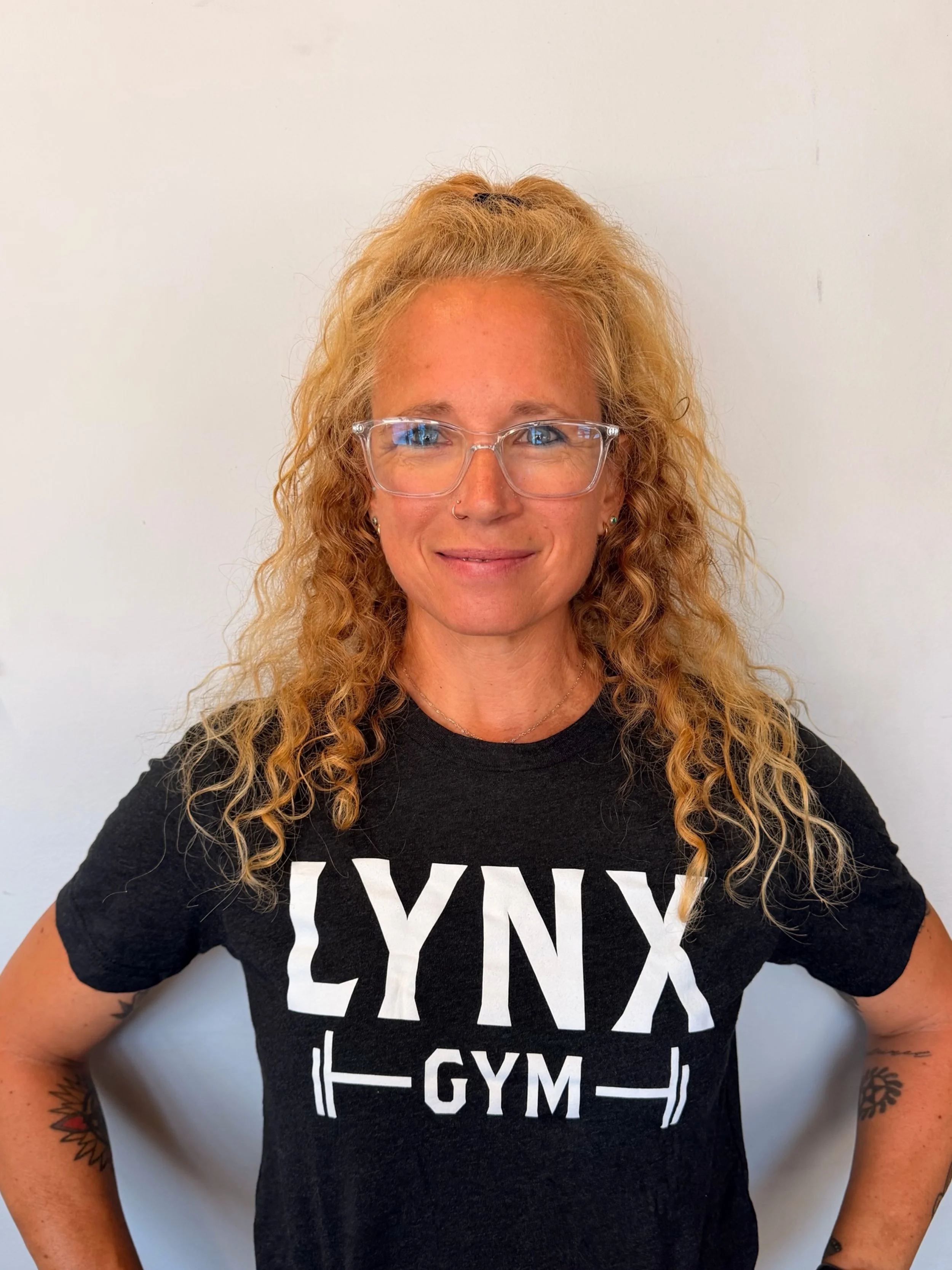 New Lynx Instructor 🙌

Jessica Towles is an experienced NASM CPT with a background in group fitness, including boot camps, HIIT, and spin classes, as well as small group hybrid training and one-on-one personal training. She is also experienced in mo
