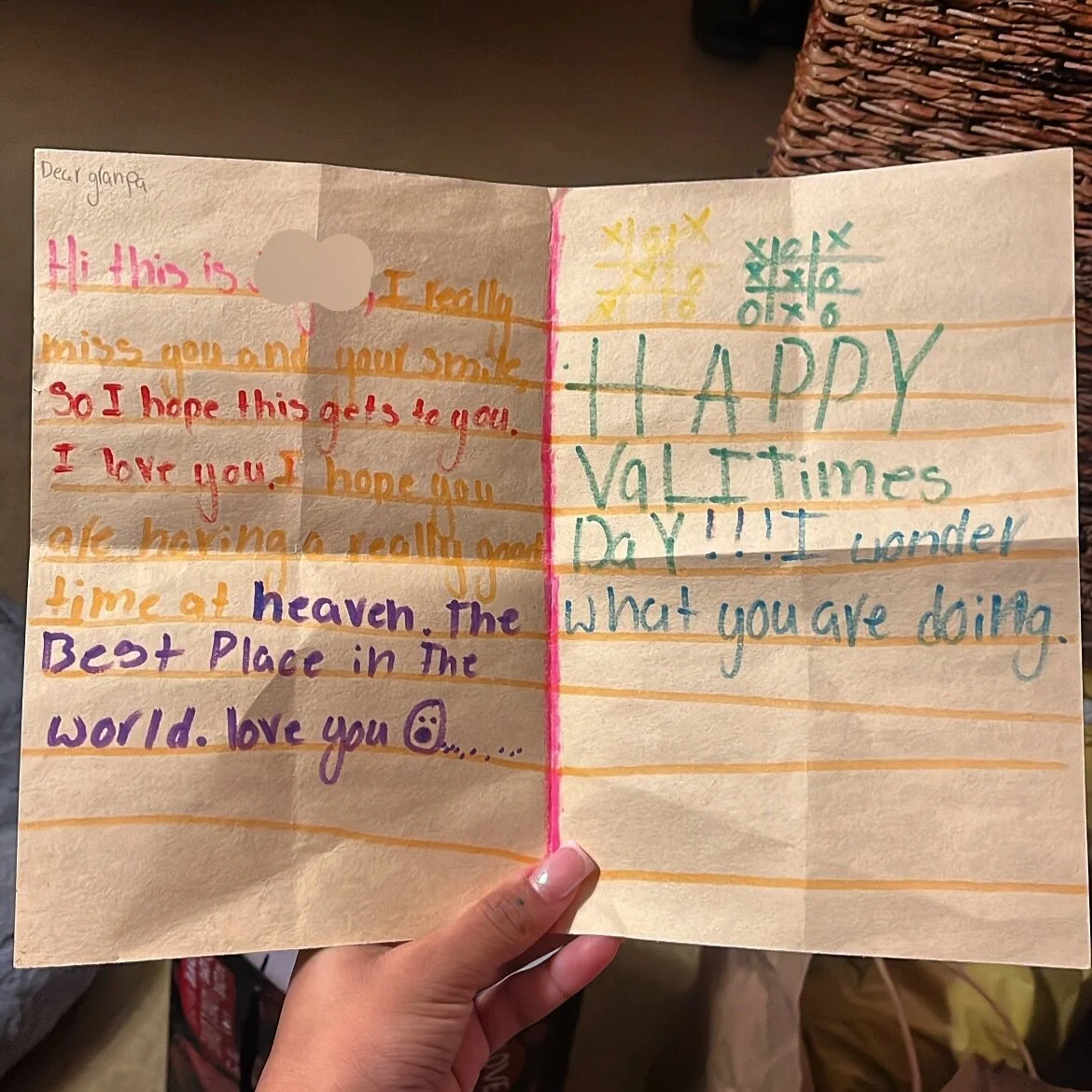 #storytime about how abuelo visited me on Valentines Day 🩷

a student of mine kept leaving her valentines day letter all over the class. it was the end of the day and as i was cleaning up i found it on the floor.

it reads: &ldquo;I really miss you 