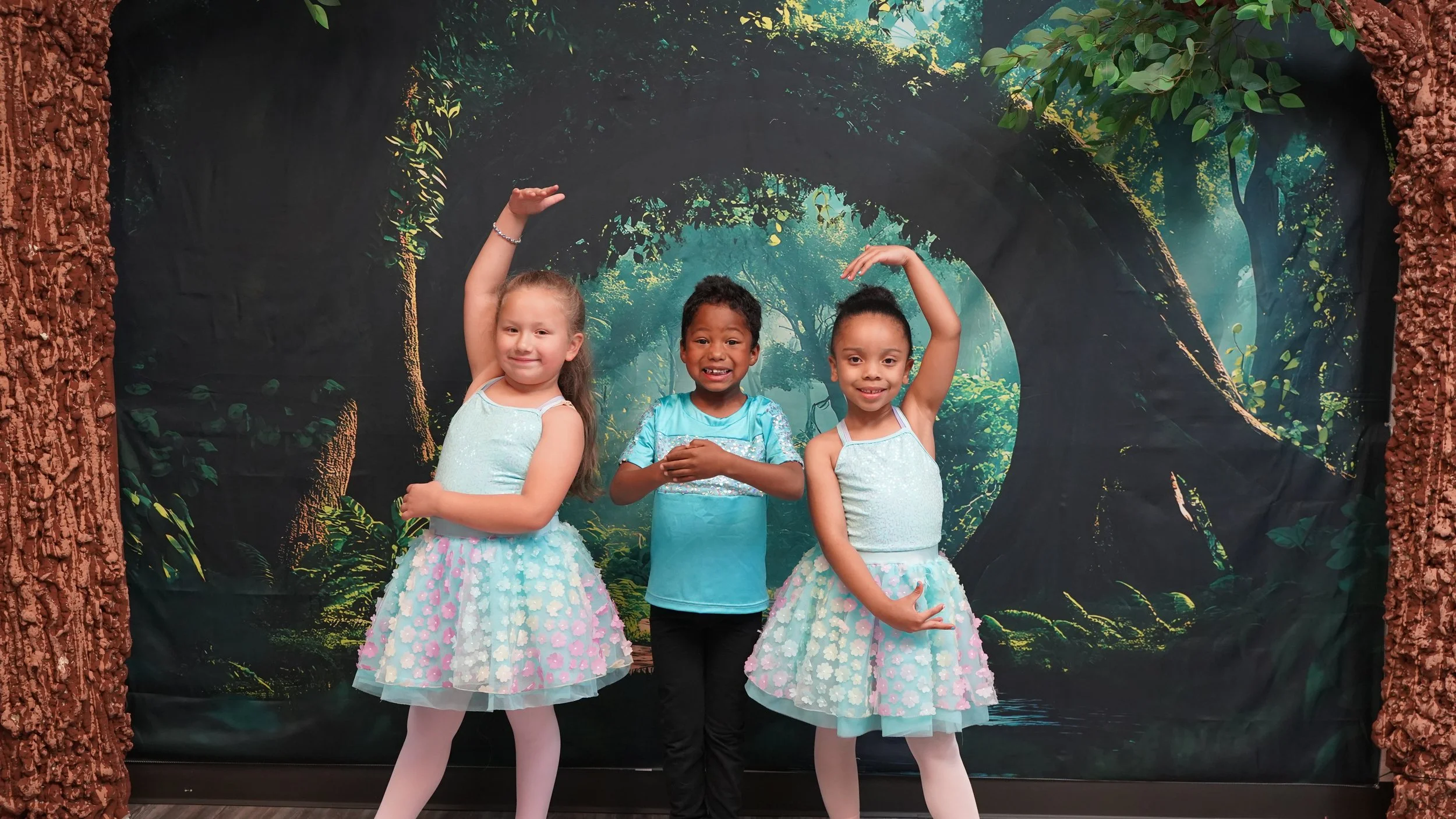 Mini Ballet- Group.JPG