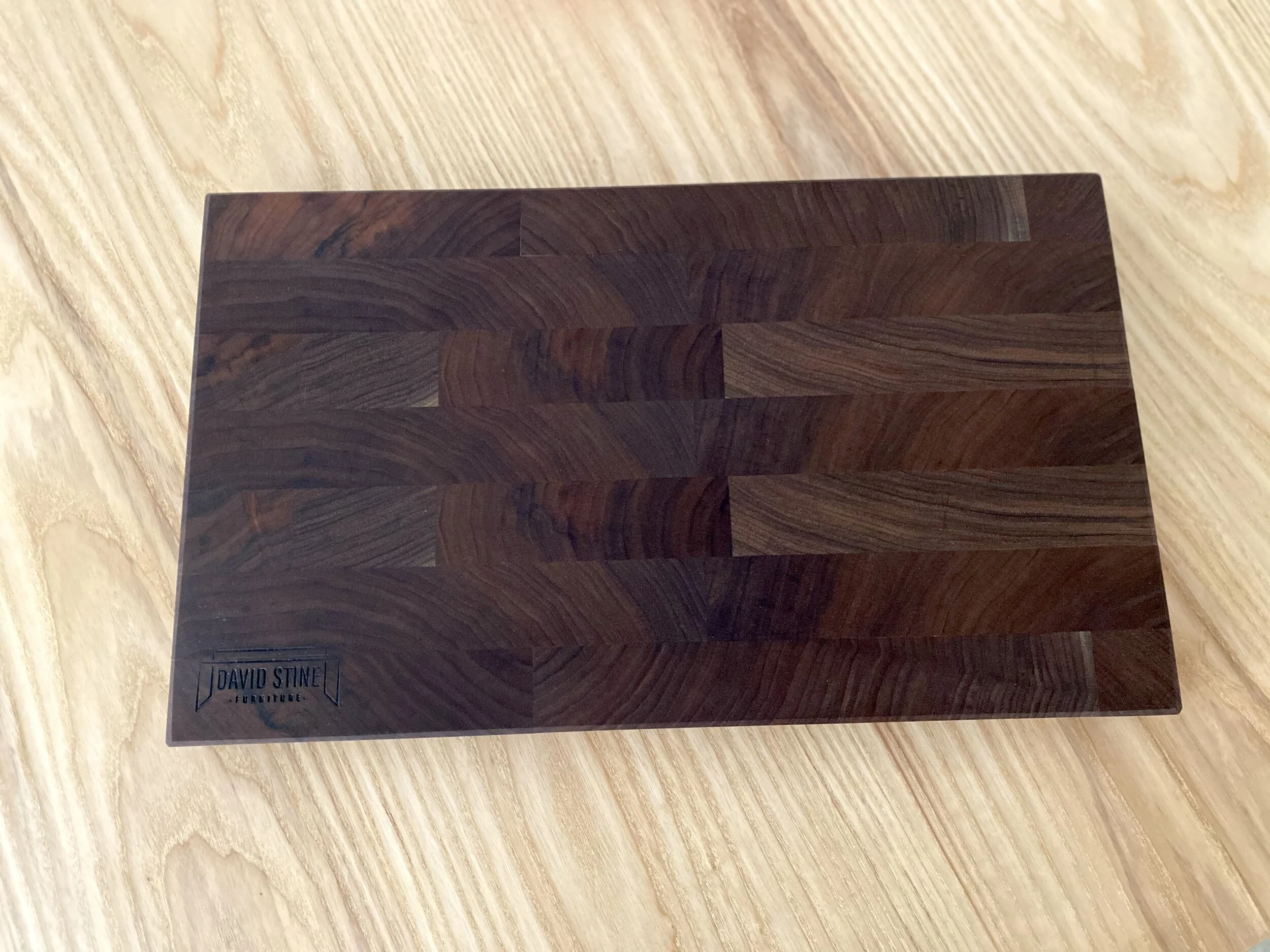 End-Grain WALNUT Board, 16x10 — DAVID STINE FURNITURE