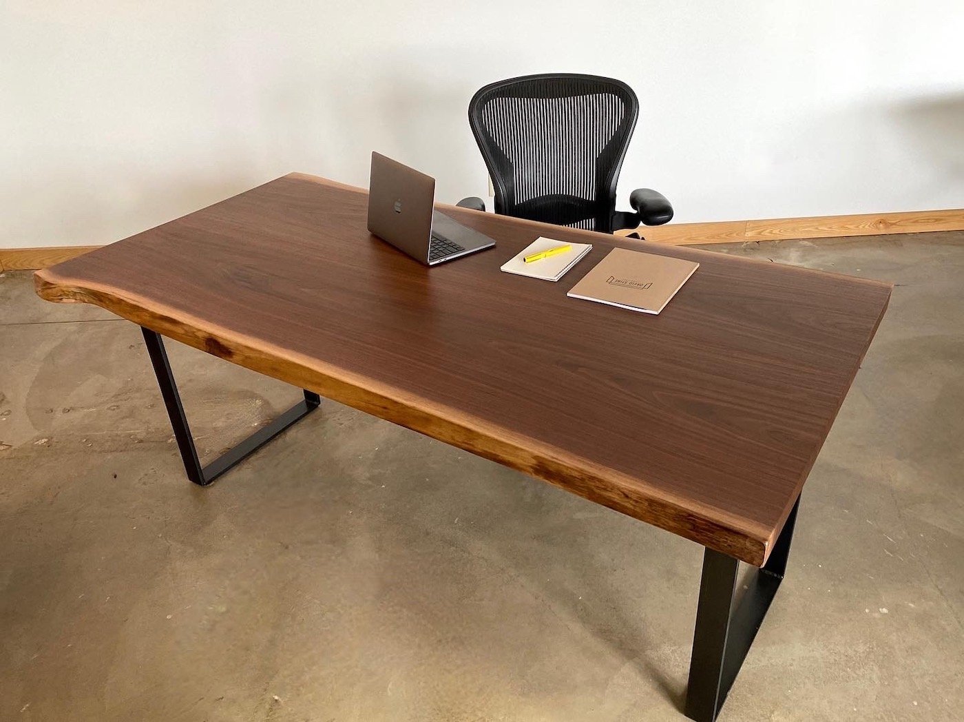 walnut desk a.jpg