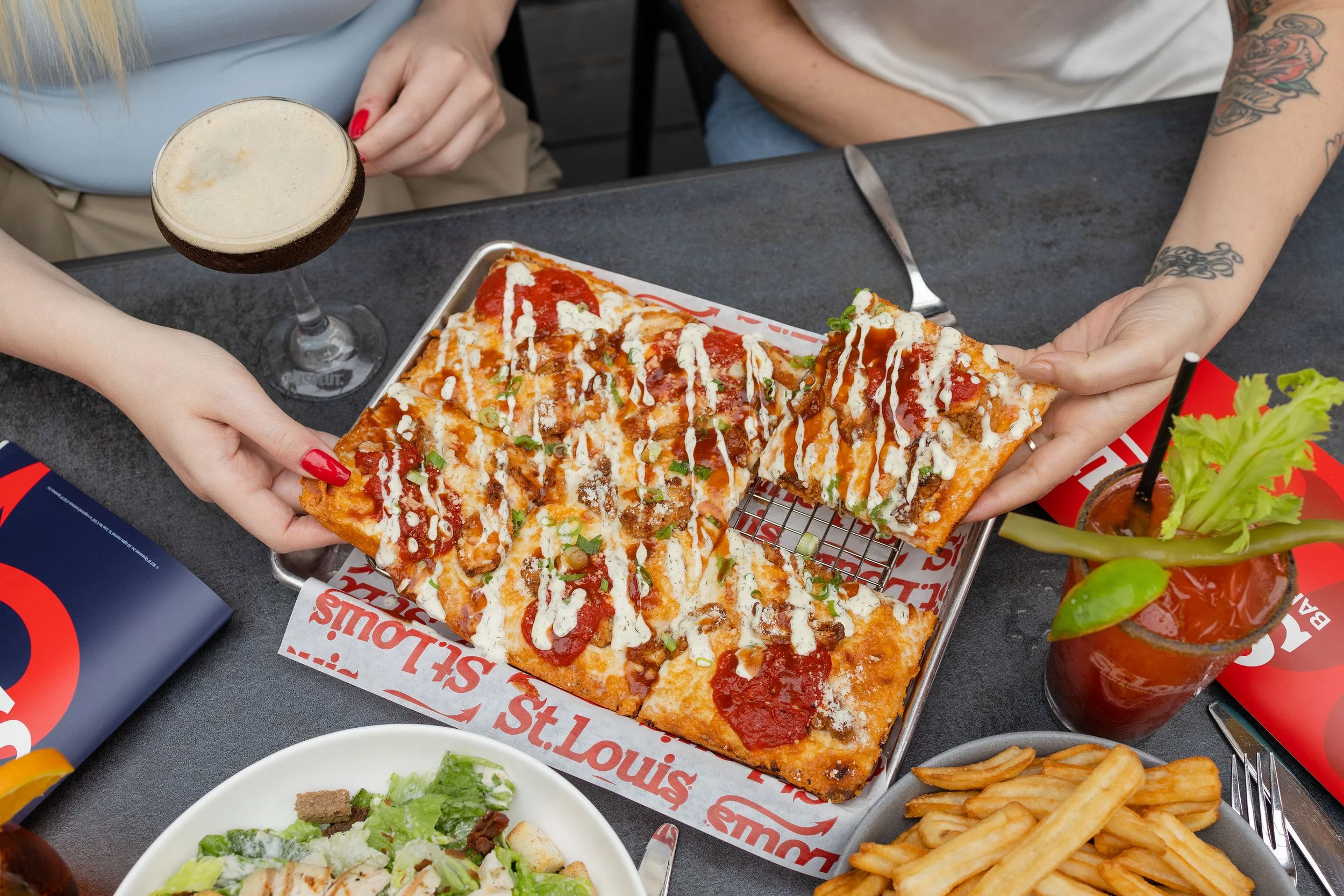250708_STLOUIS_Wings Pizza_5796_Web.jpg