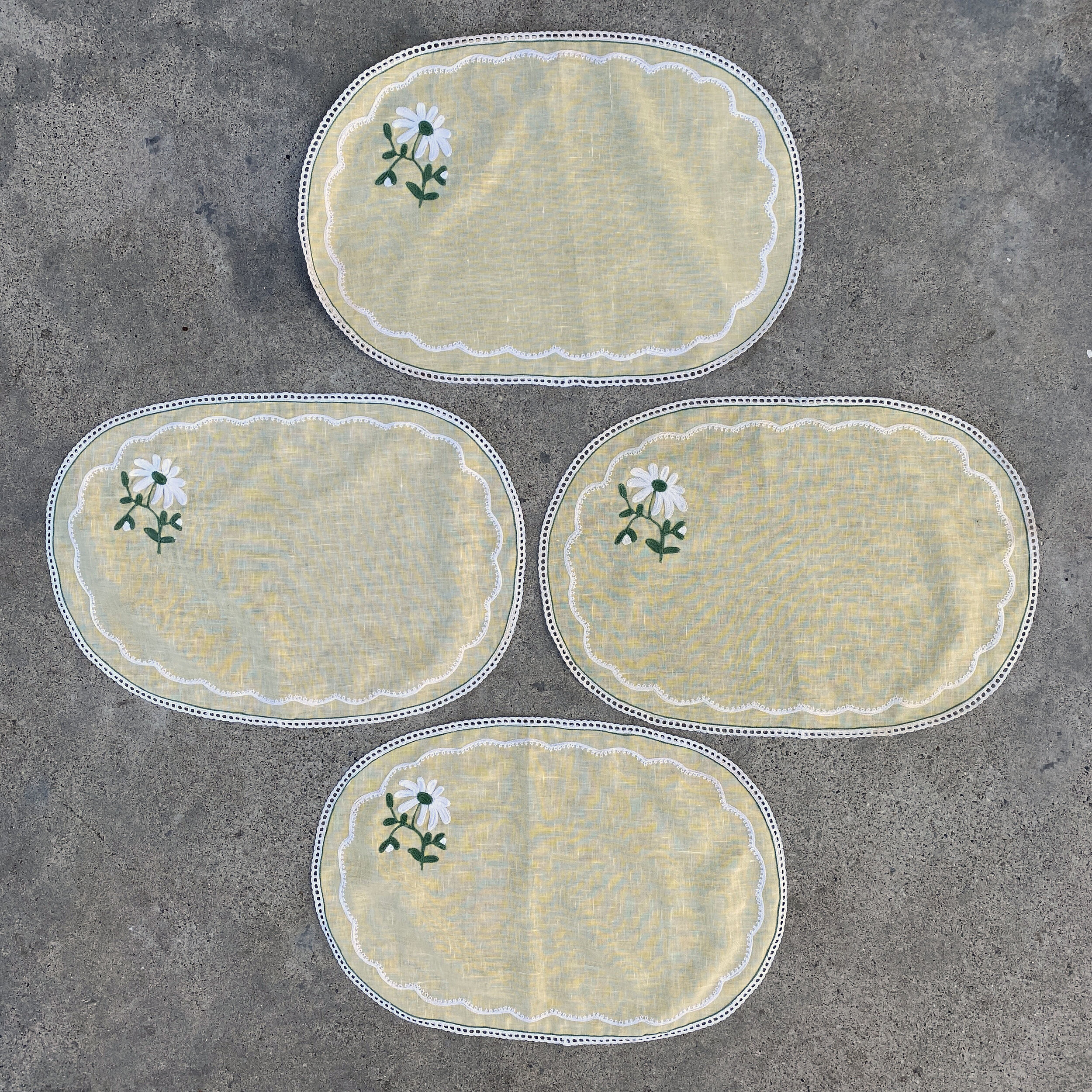 Set of Vintage Placemats &amp; Napkins 