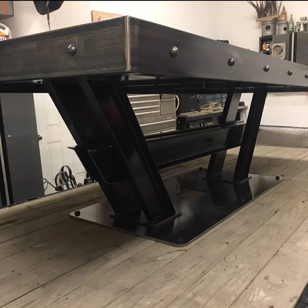 BillyBlocks, Canadian made, unique table, conference table, kitchen table, live edge table, hand crafted, custom furniture, custom woodwork, custom welding, custom metal work, solid wood, art