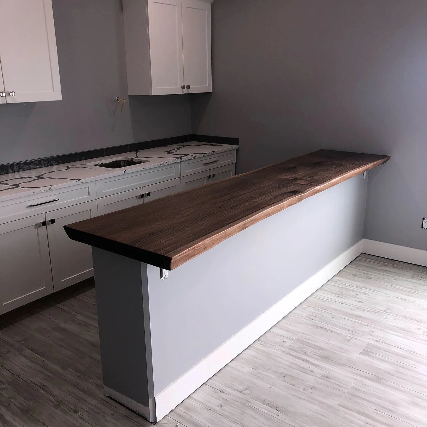 BillyBlocks, Canadian made, high quality, unique table, conference table, high end, kitchen table, live edge table, hand crafted, custom furniture, timeless, bar top, live edge, custom woodwork, solid wood, art