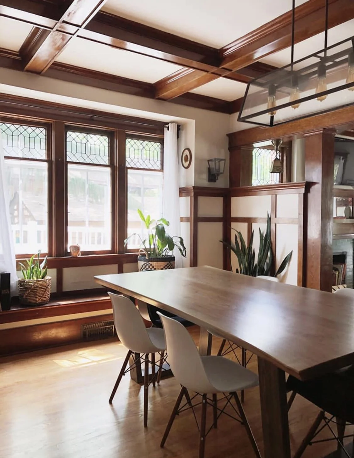 BillyBlocks, Canadian made, high quality, unique table, conference table, high end, kitchen table, live edge table, hand crafted, custom furniture, timeless, custom woodwork, solid wood, art, rustic