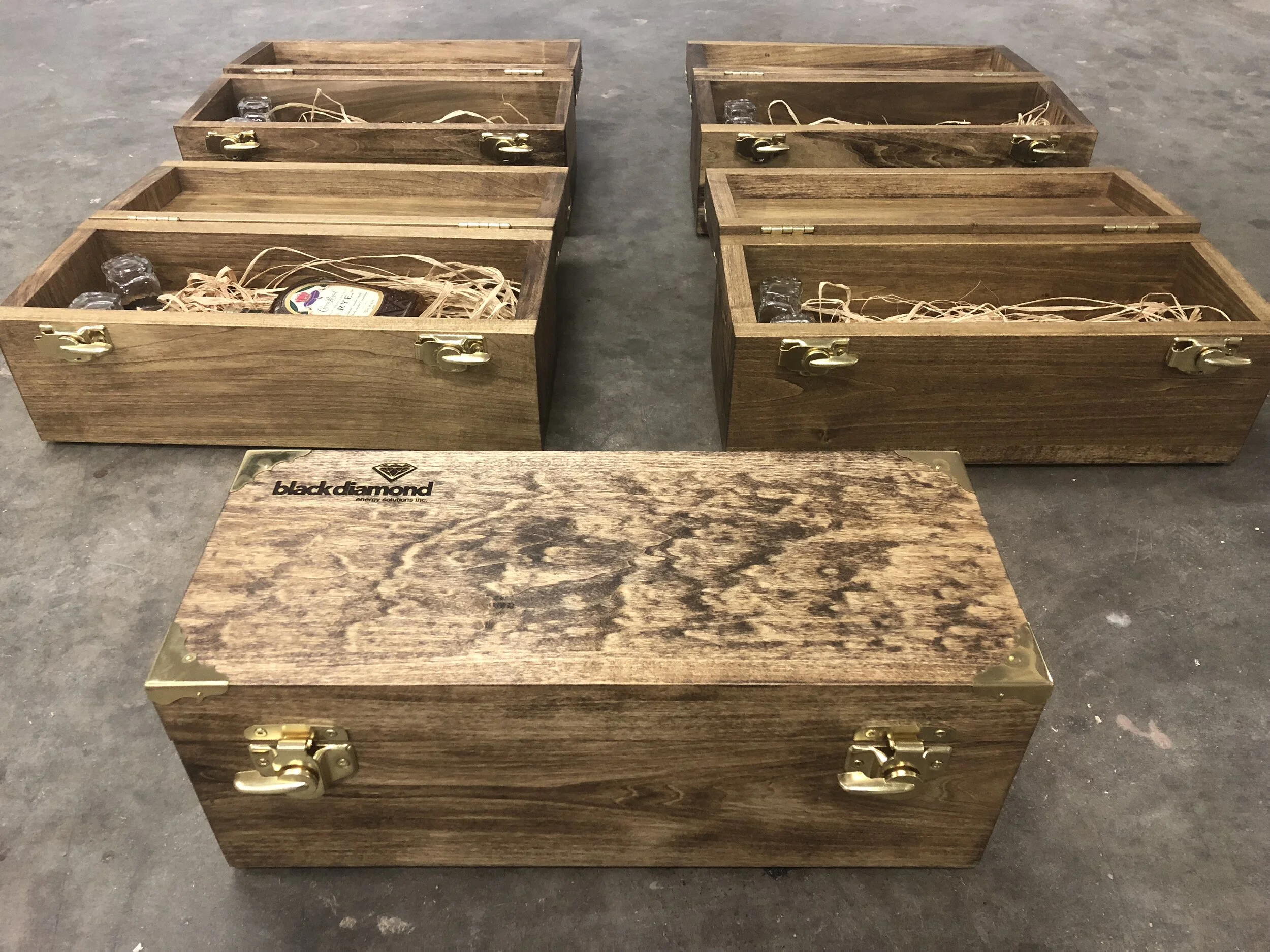 Custom gift, corporate gift ideas, BillyBlocks, engraver, laser engraver, photo etch, signage, custom sign, high quality, unique art, hand crafted, custom furniture, timeless, custom woodwork, solid wood, art