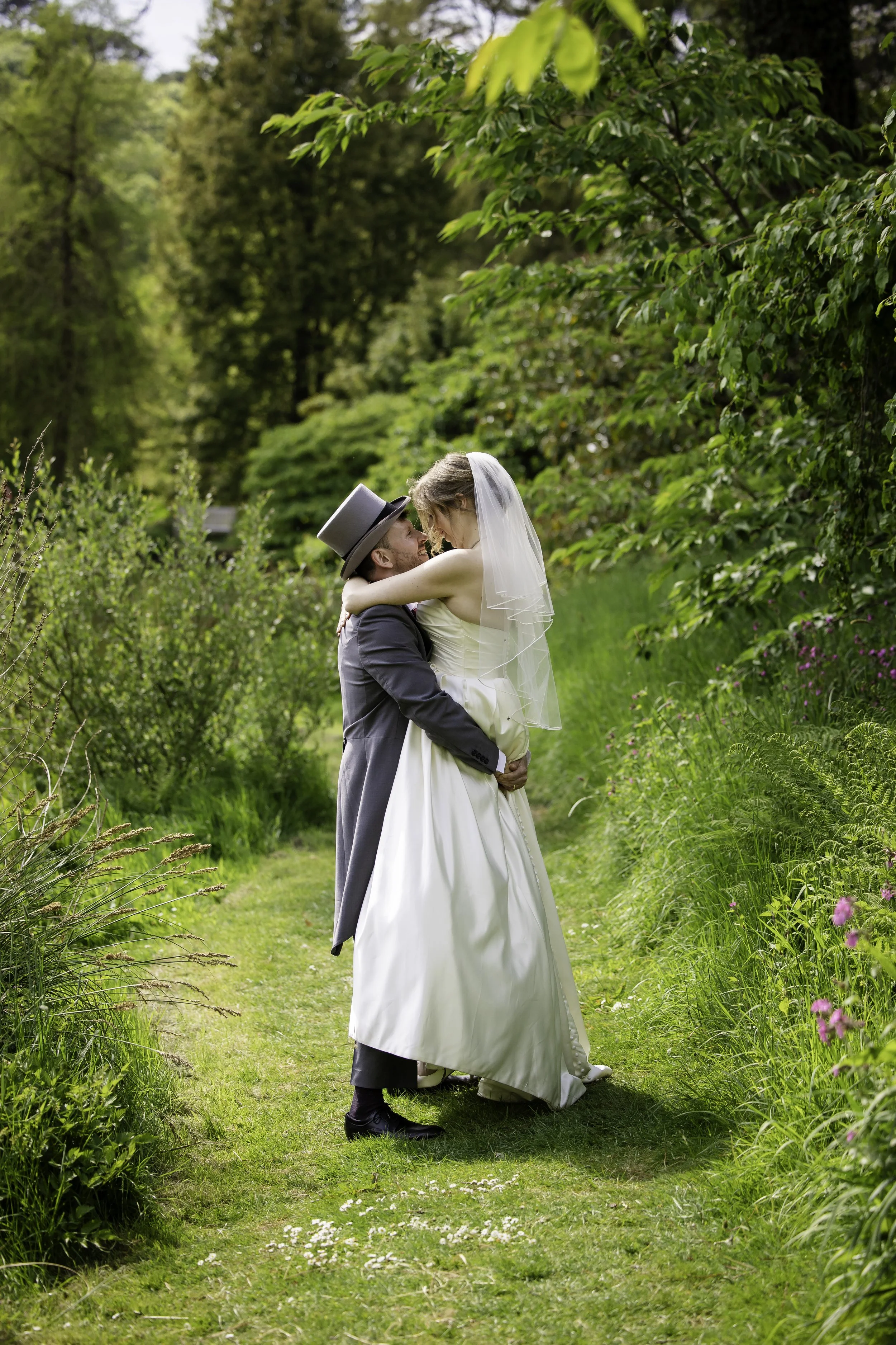 Lydia & Rob - The Official Wedding Photos (820).jpg