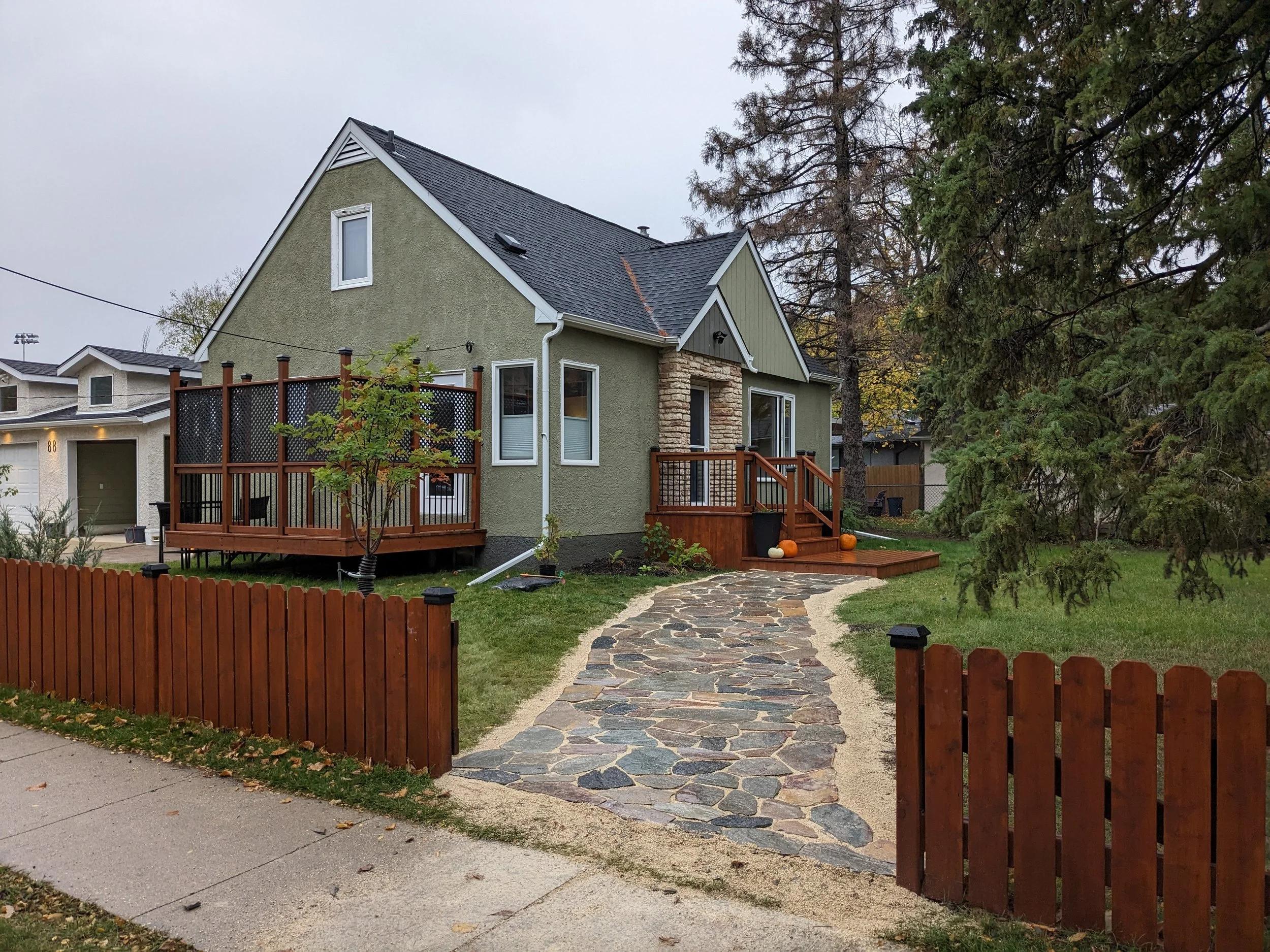 88 Sunset Boulevard Elm Park Winnipeg Oksana Ulisko Realtor (1).jpg