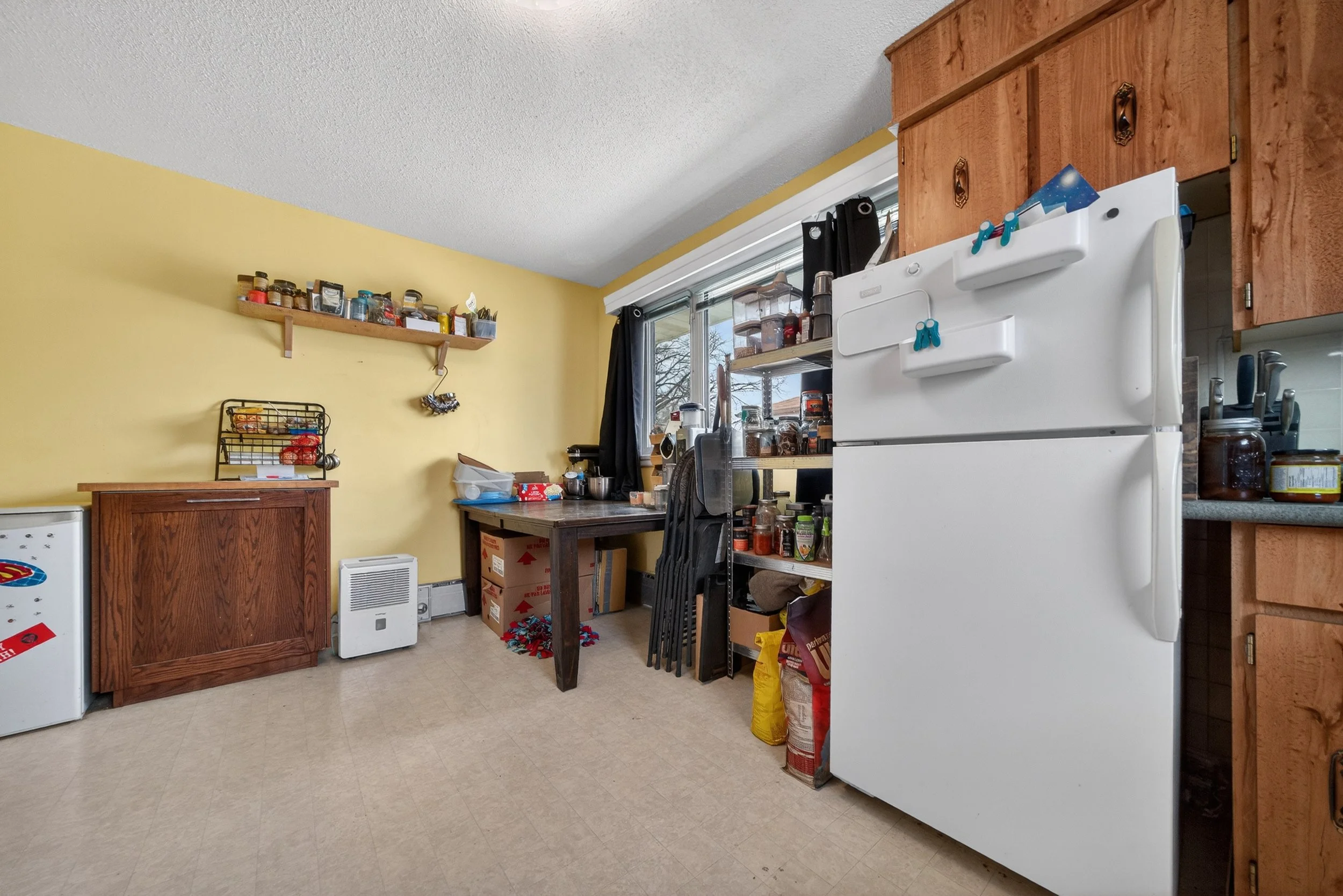 433 Regent Avenue West c (2).jpg