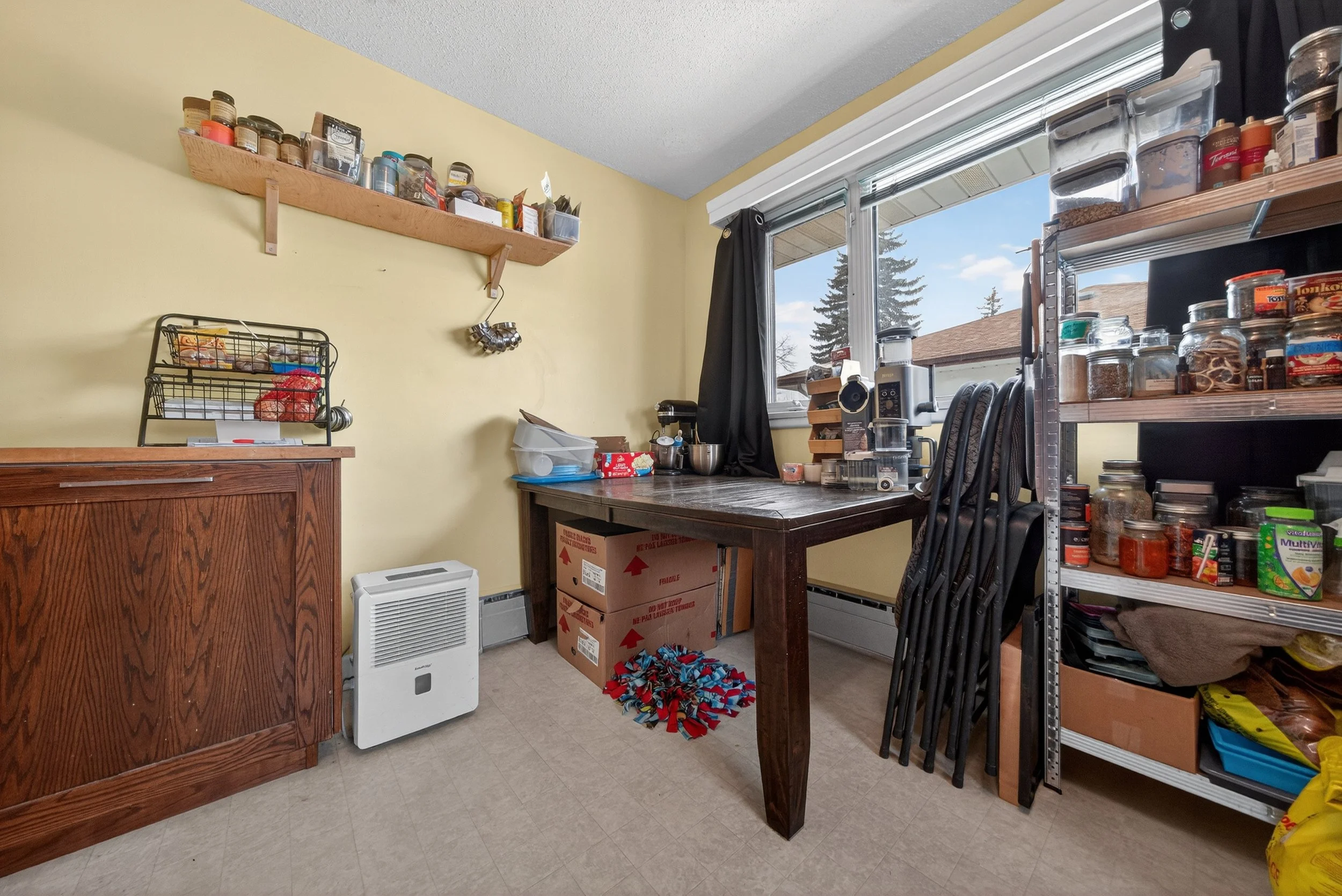 433 Regent Avenue West c (3).jpg