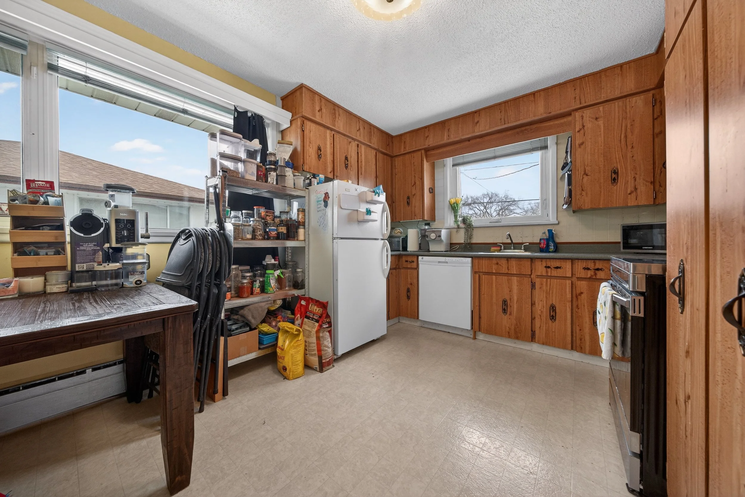 433 Regent Avenue West c (5).jpg