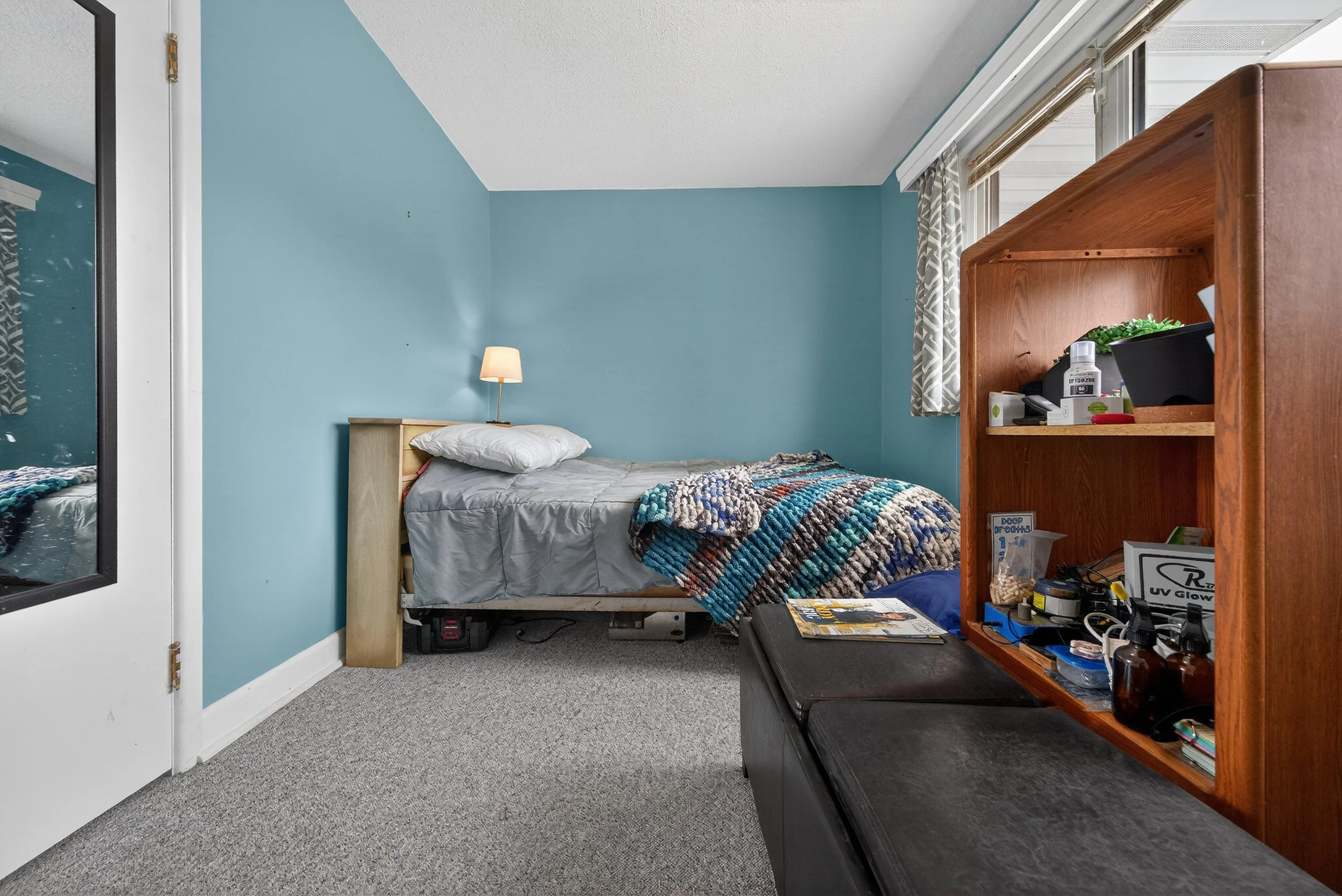 433 Regent Avenue West f (2).jpg