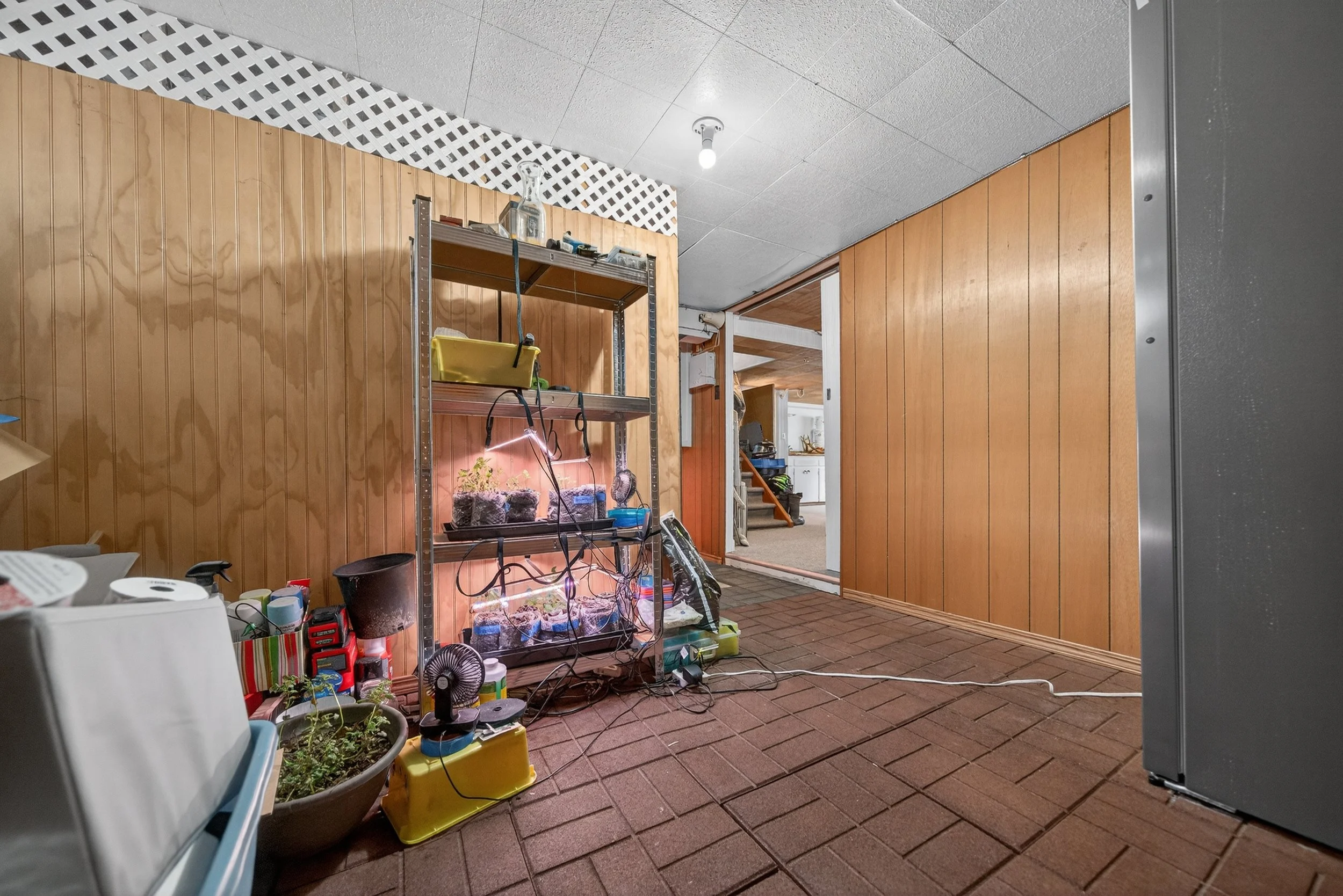 433 Regent Avenue West j (1).jpg