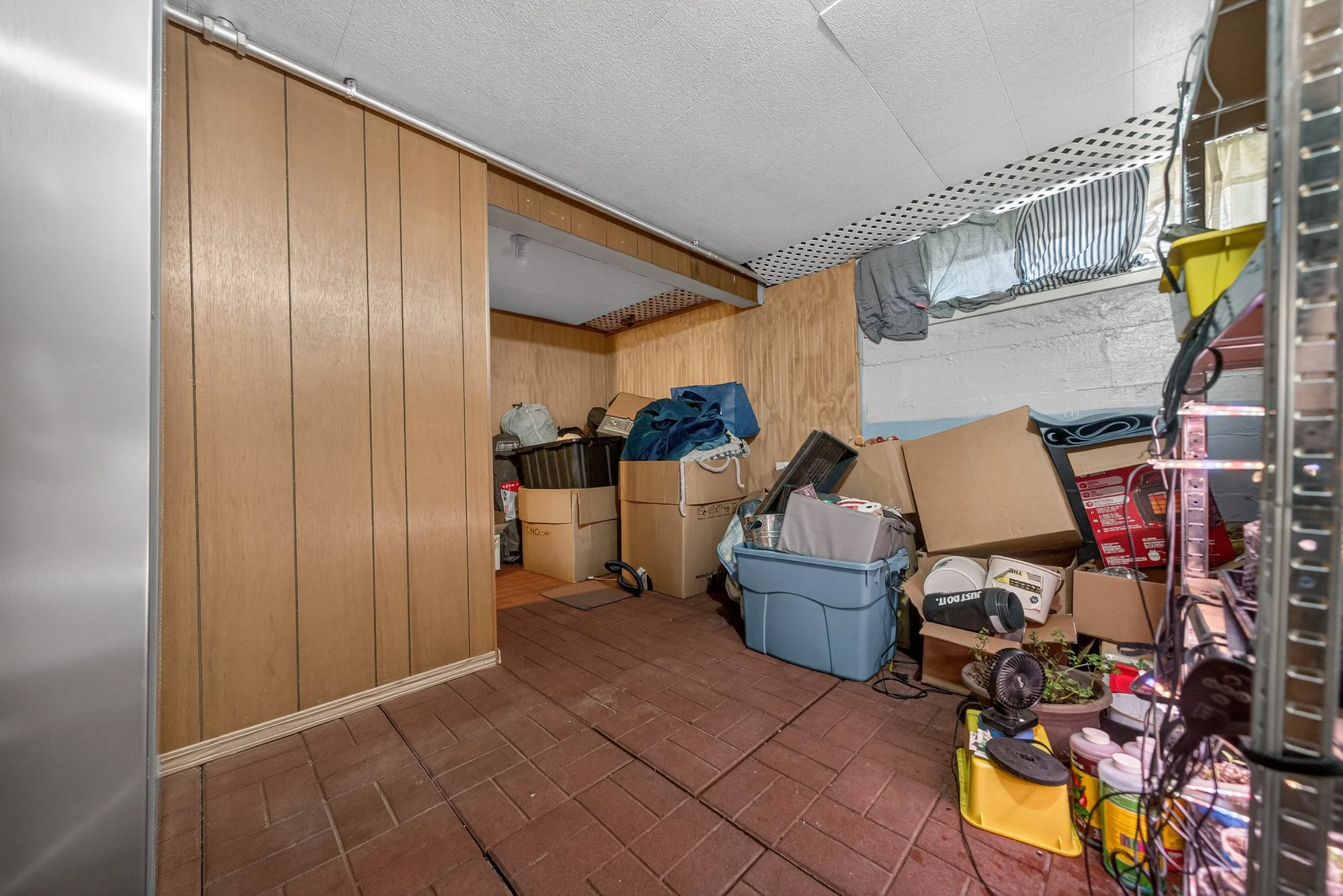 433 Regent Avenue West j (3).jpg