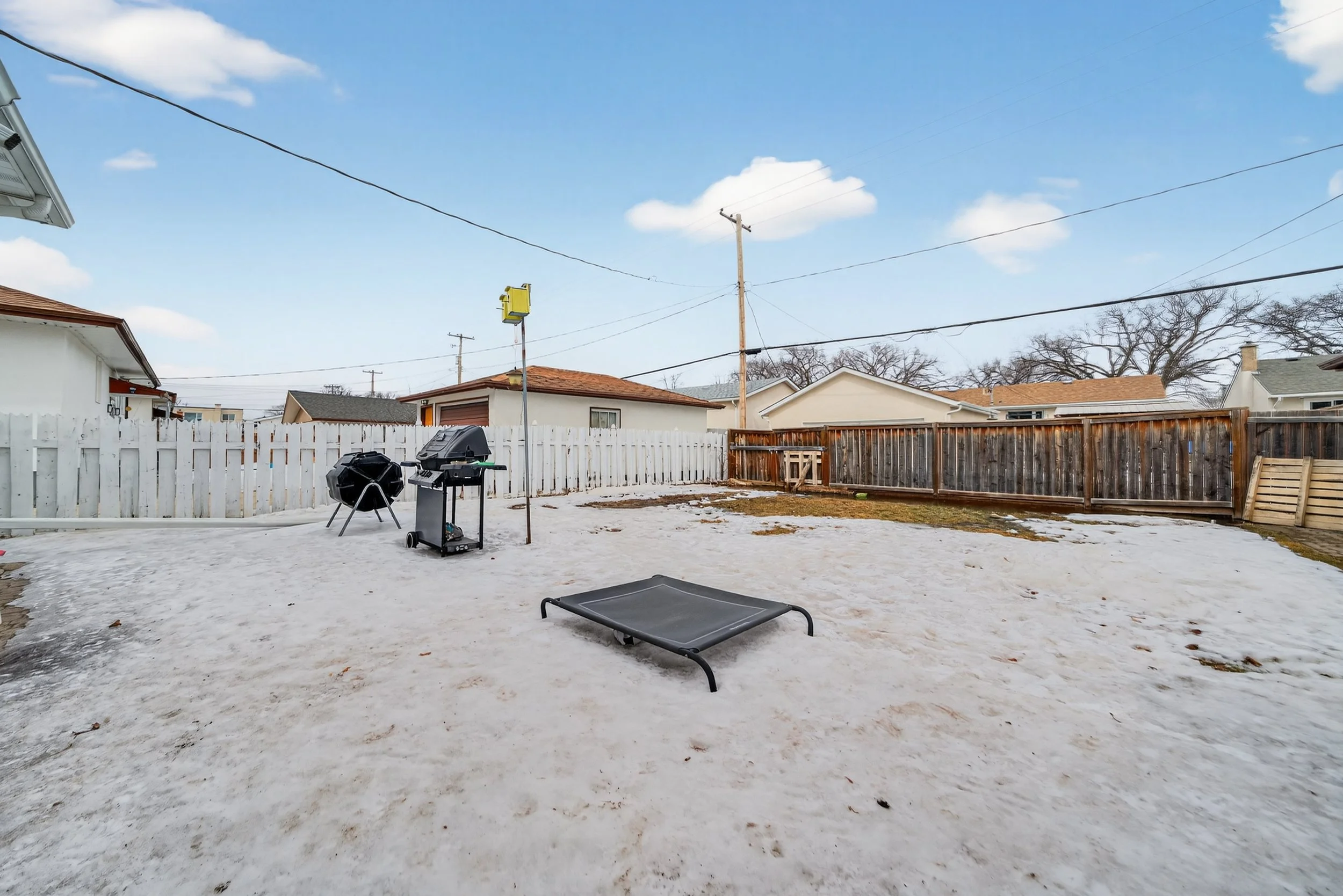 433 Regent Avenue West l (1).jpg