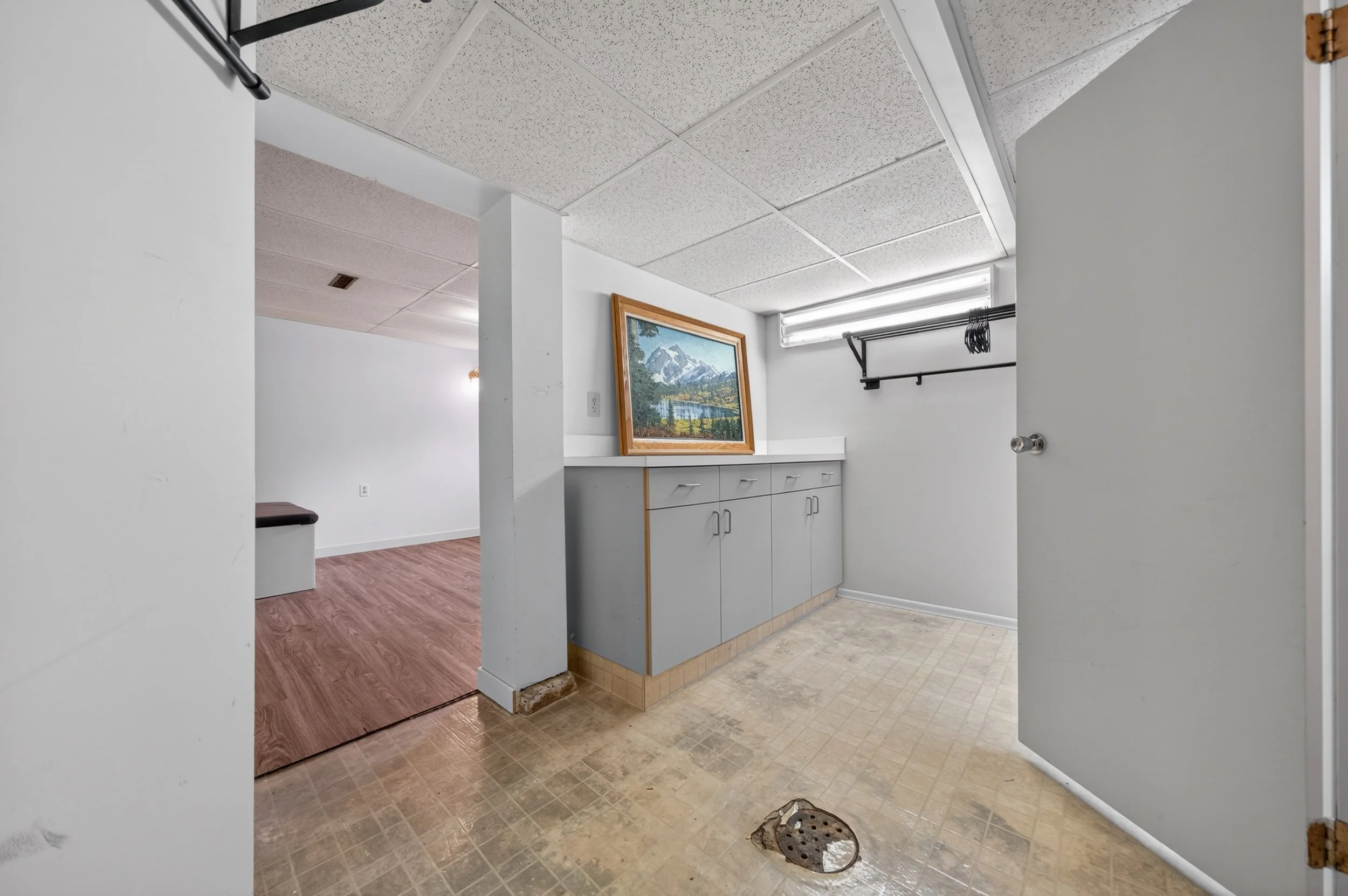 763 archibald street lower level (4).jpg