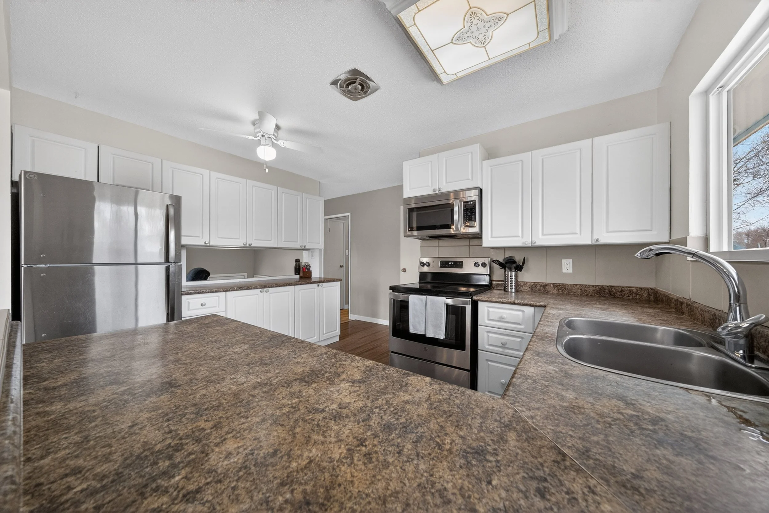 47 Manorview Close (9).jpg