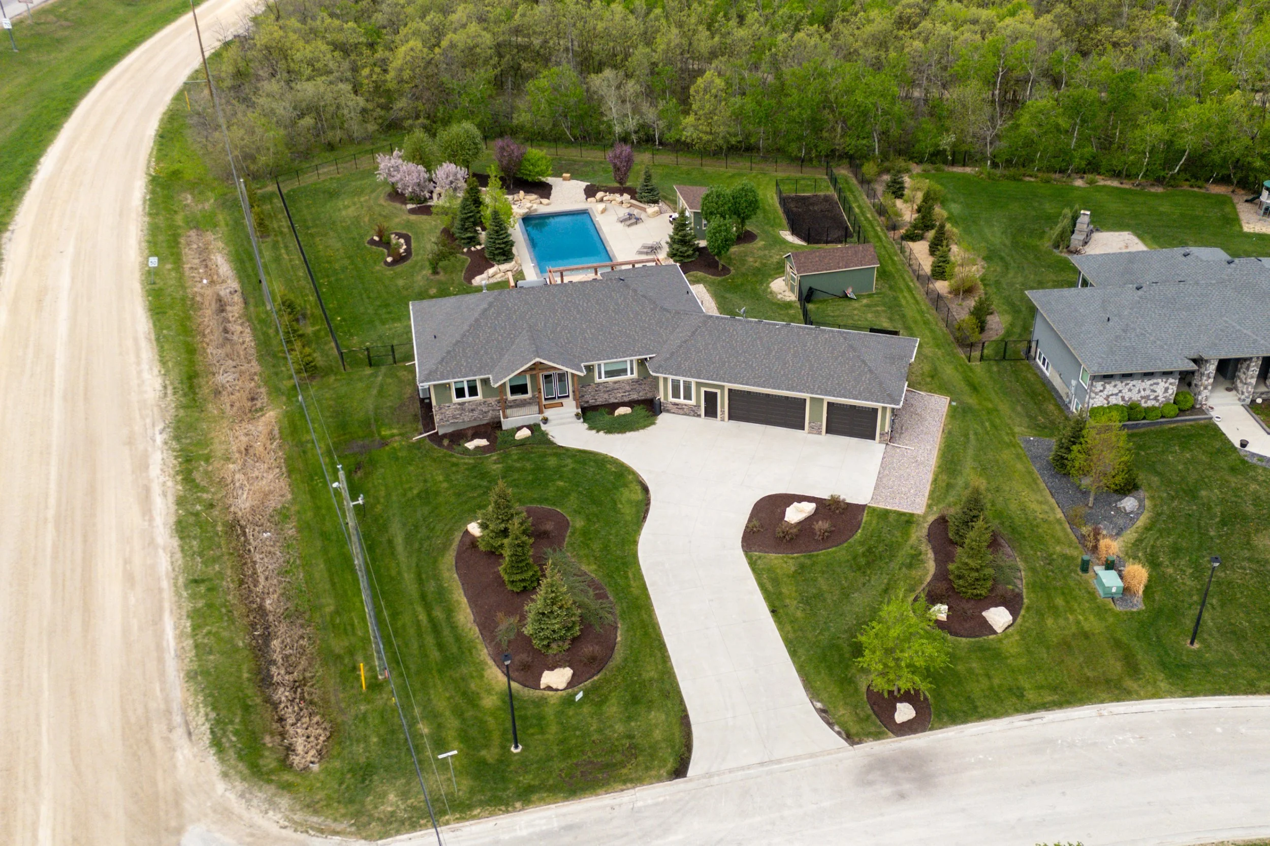 2 Prairie Lane (3).jpg