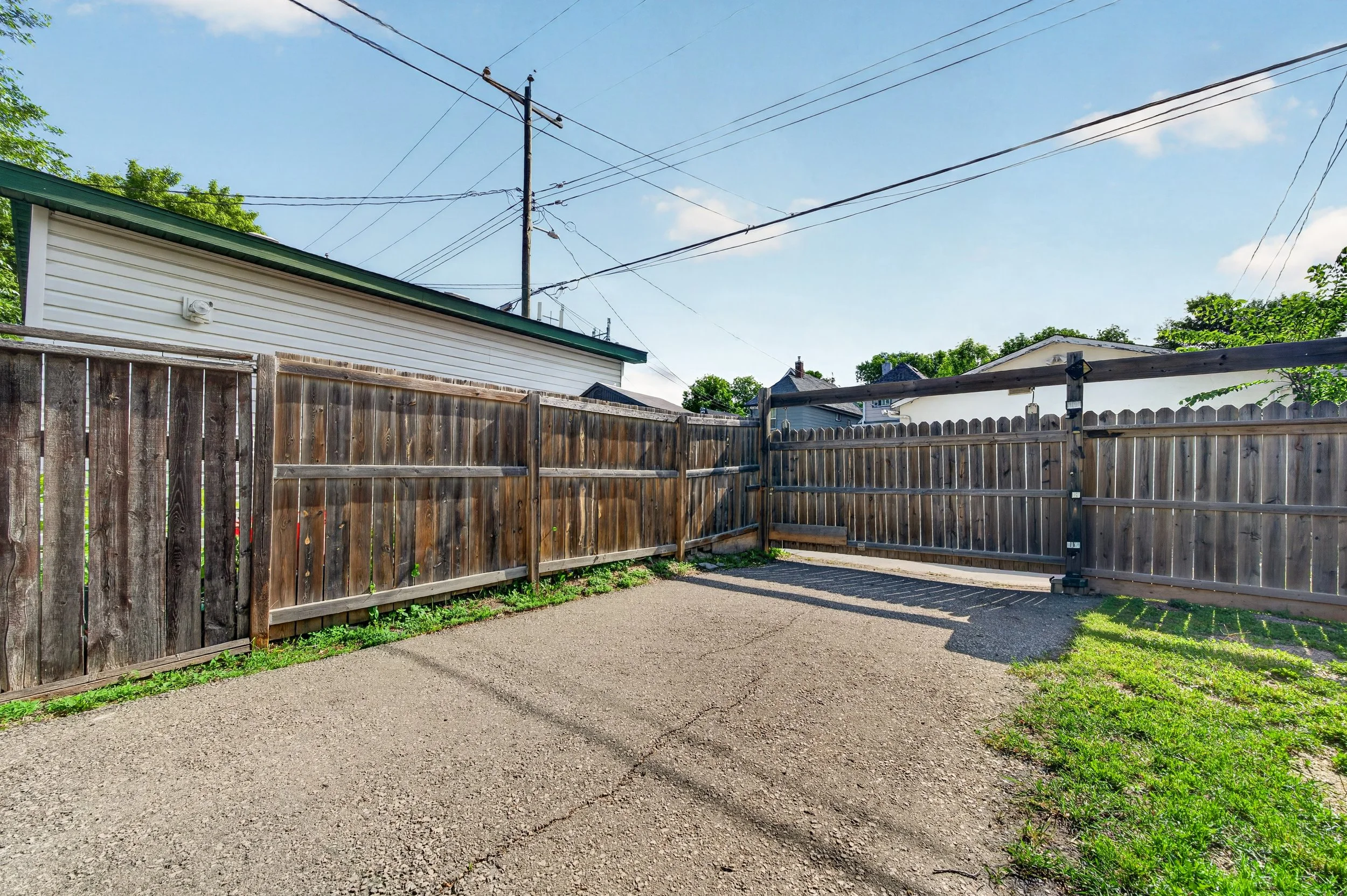 593 Alverstone Street (X) (5).jpg