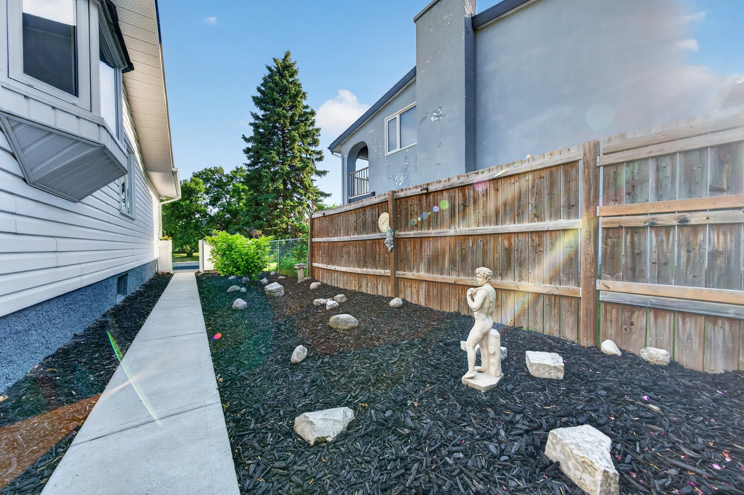 24 Southmoor (z) (2).jpg