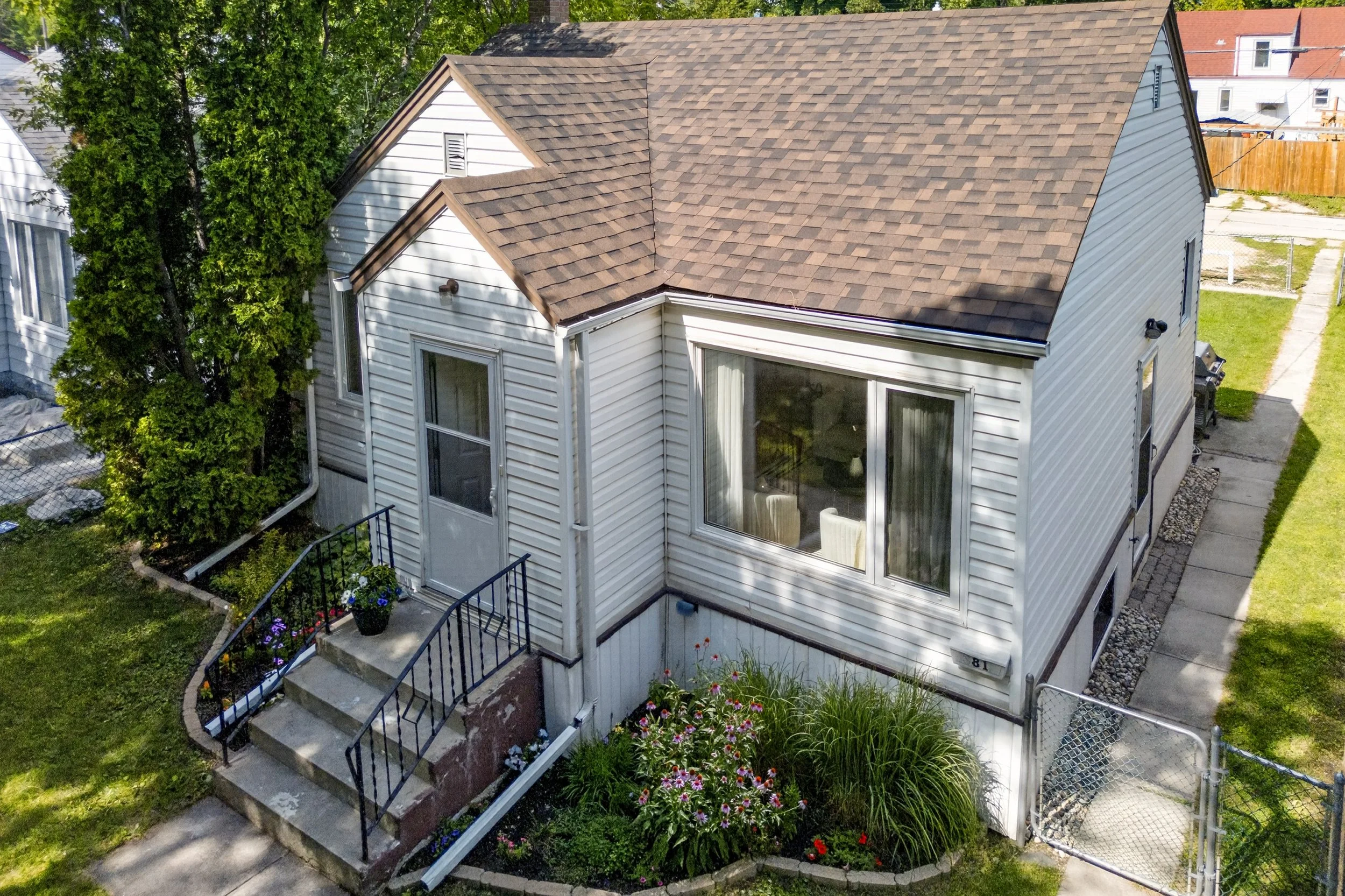 381 Smithfield Avenue (1).jpg