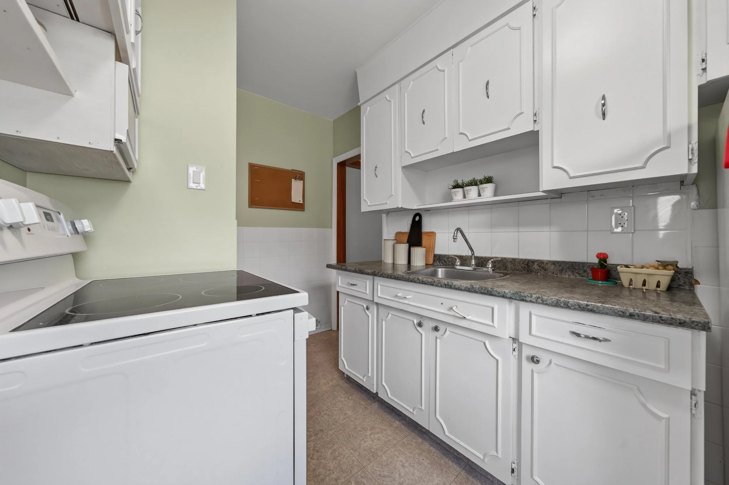 381 Smithfield Avenue (11).jpg