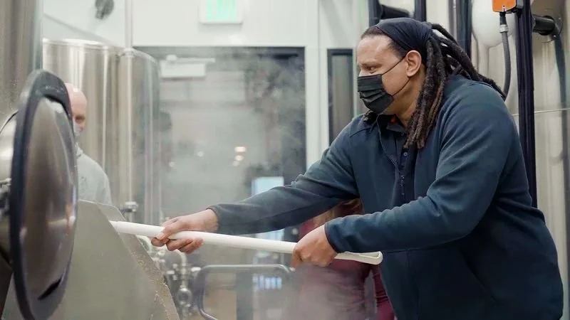 Von Ebert Brewing, Brian Grant collaborate on Parkinson’s benefit beer to be released at Blazers game