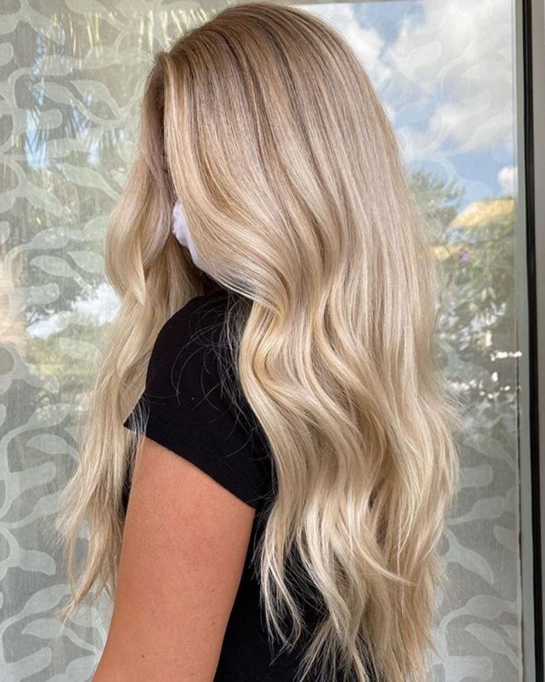 What's something new you would like to do with your hair this year? 💛

We're loving this bright blonde inspiration by @beautyland on Pinterest ✨

#bright #blonde #hair #hairinspiration #haircolour #blondehair #long #blondegoals