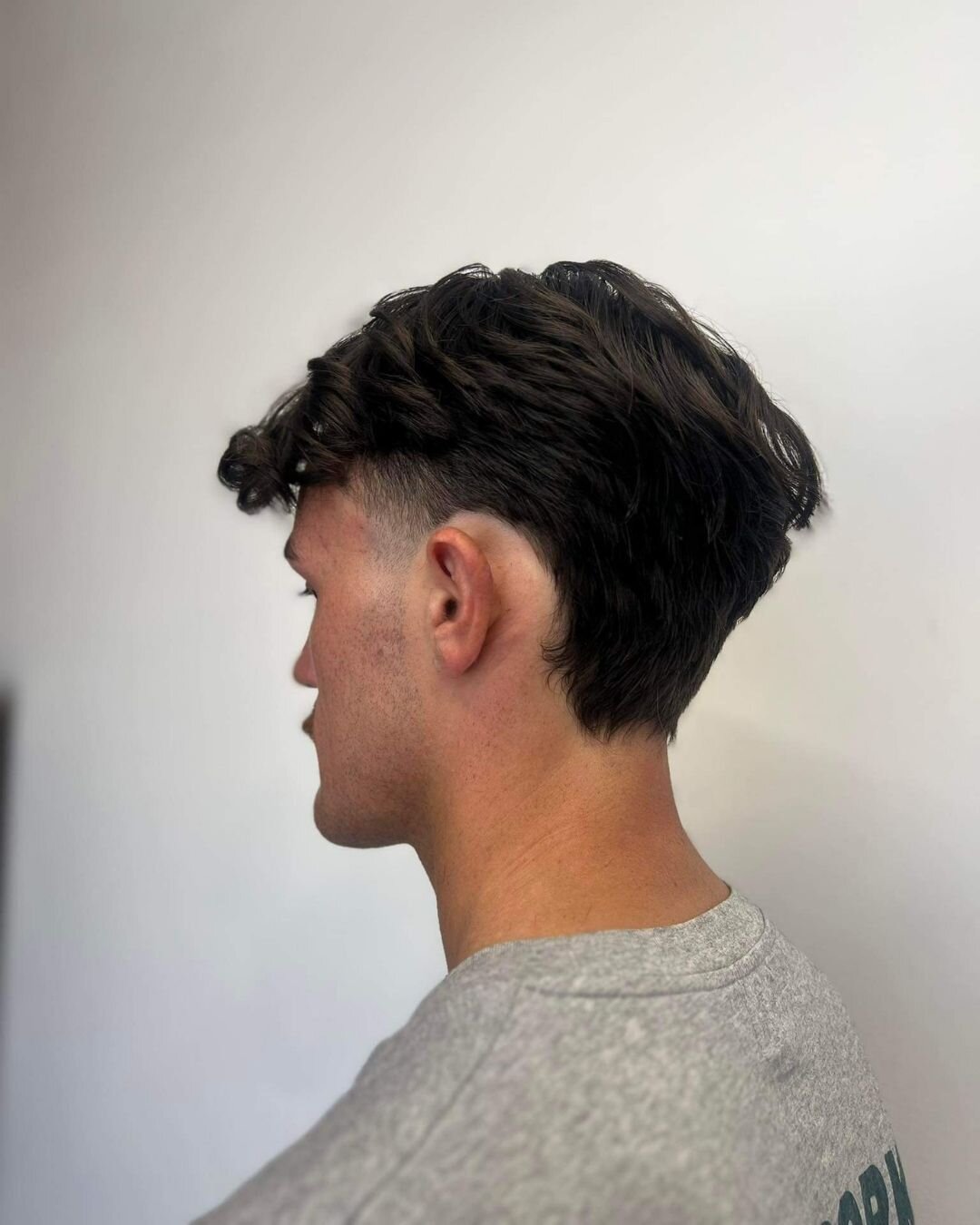 Stylish cutting skills by Benshi at his private barber cutting course this week 🤩

Would you like your next cut with Benshi? Book online or call us on 03 442 0515 😊

@benshi_latin_hairdresser66_nz

#hairdressing #menscut #barber #hairstyle #hair #h