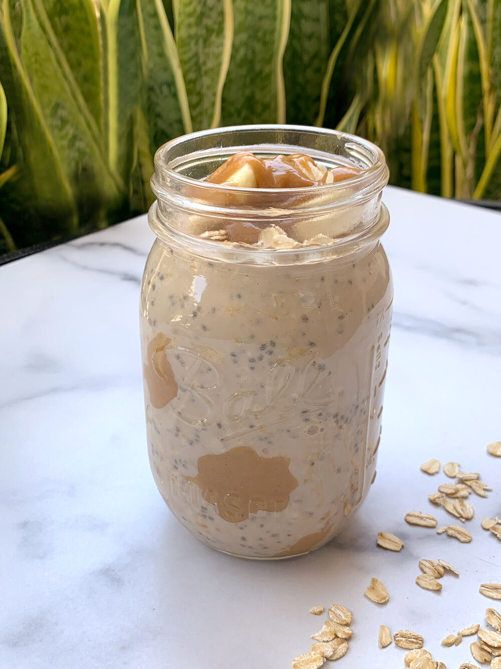 wokeupandmade-peanut-butter-overnight-oats1.jpg