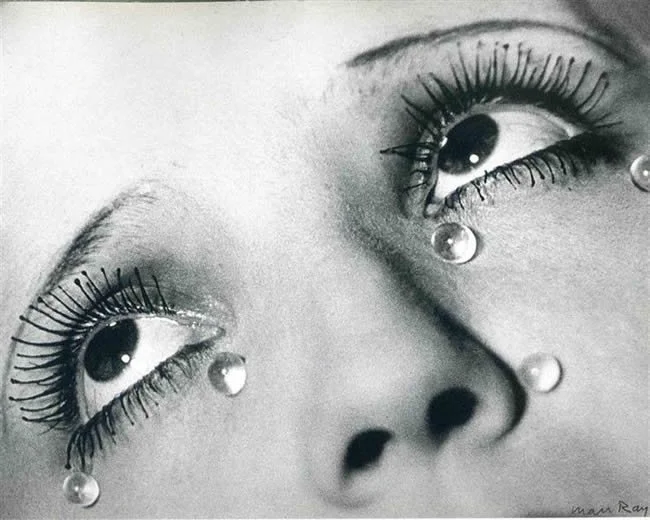 larmes-tears.jpgLarge-5ad64b4f1f4e130038c38539.jpg