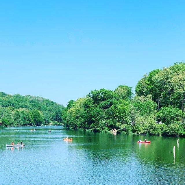 Gorgeous day today! Thanks #Pittsburgh for showing off the sun this weekend! #sunshineday #comeongethappy #welcomesummer ☀️😎