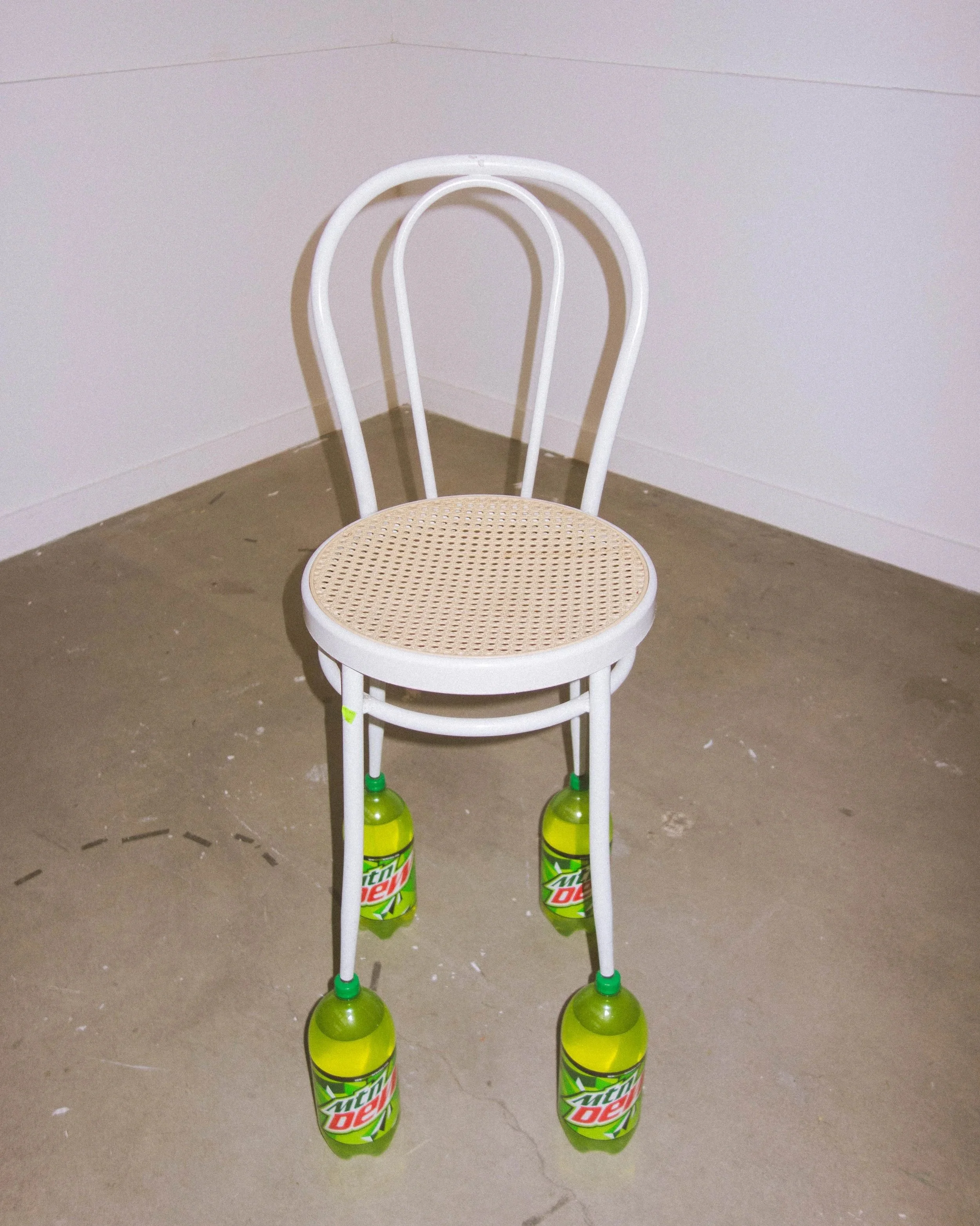 MTN. DEW chair