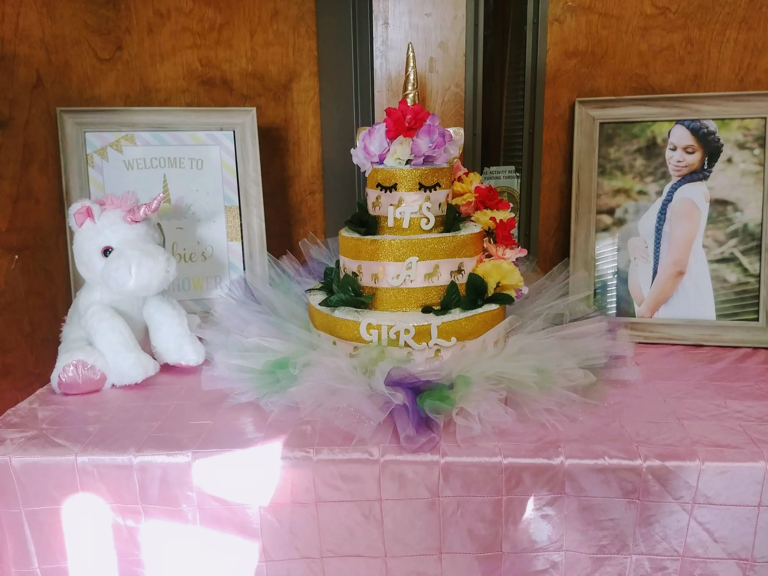 uni cake table edit .jpg