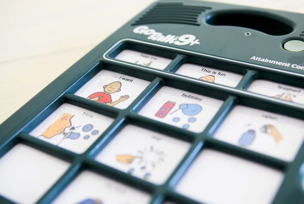 Low technology devices speech therapy