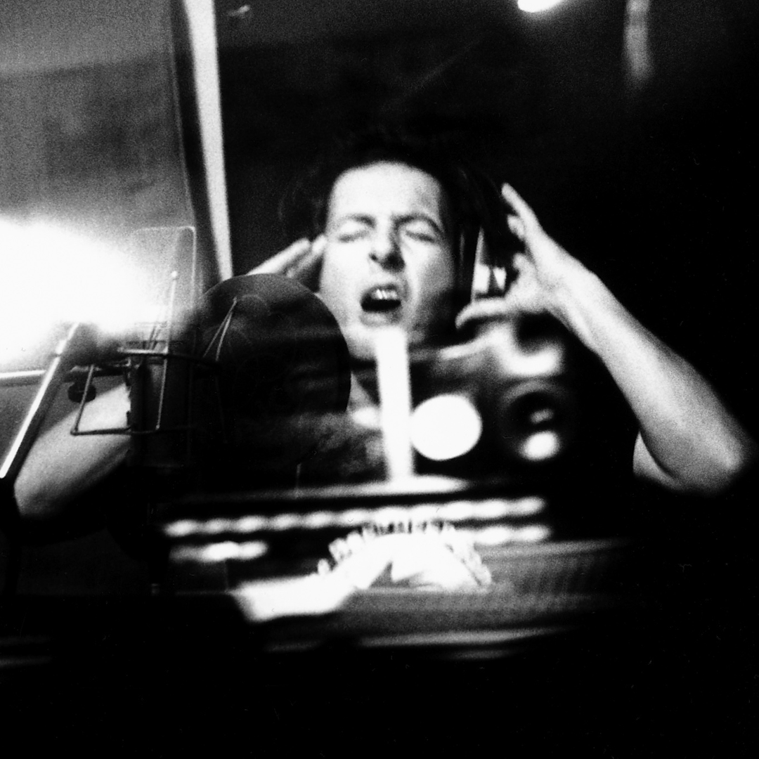 New Joe Strummer 002: The Mescaleros Years Boxset Available For Pre-Order