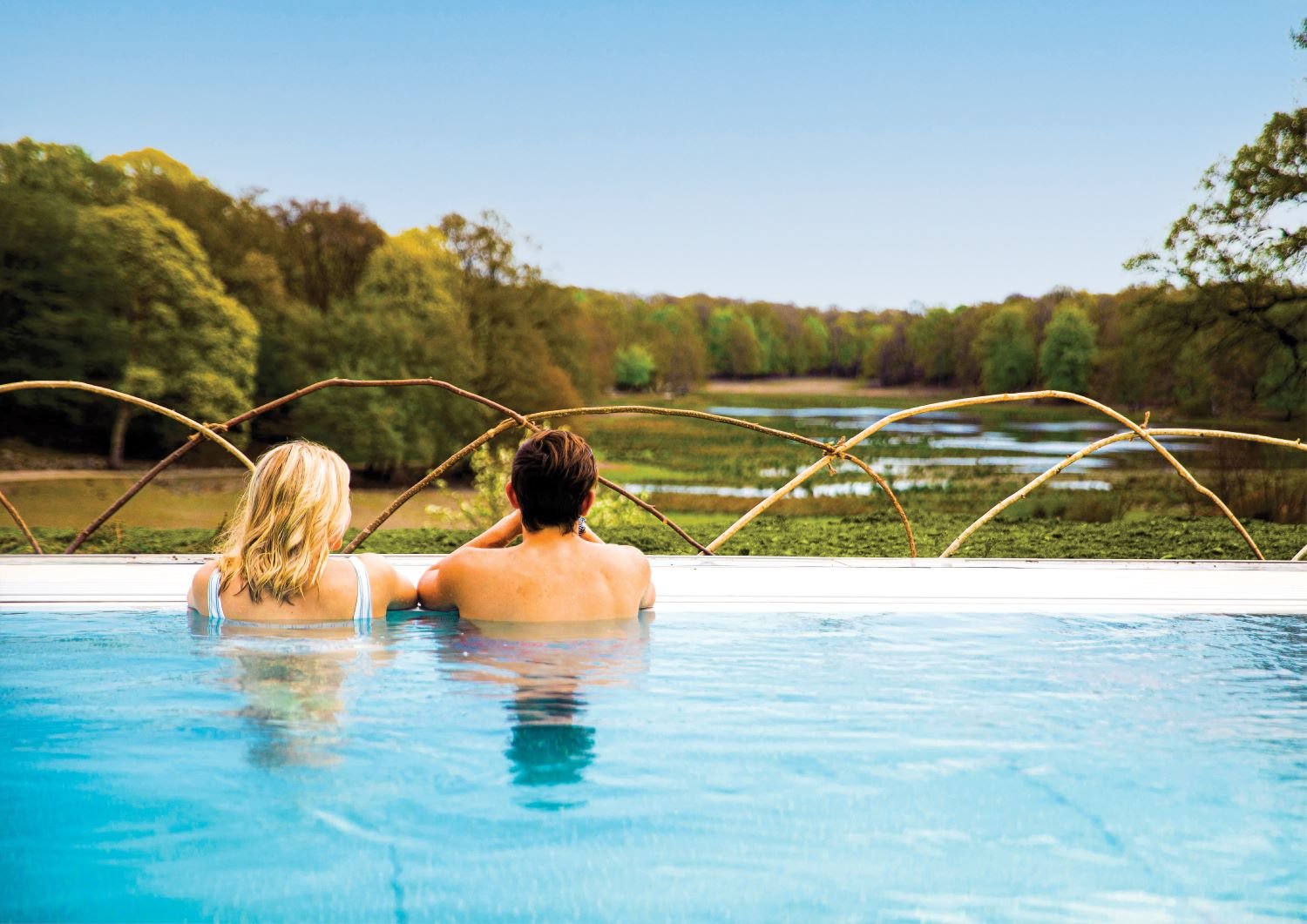 relaxavdelning-pool-Eriksberg_hotell_safaripark-Blekinge.jpg