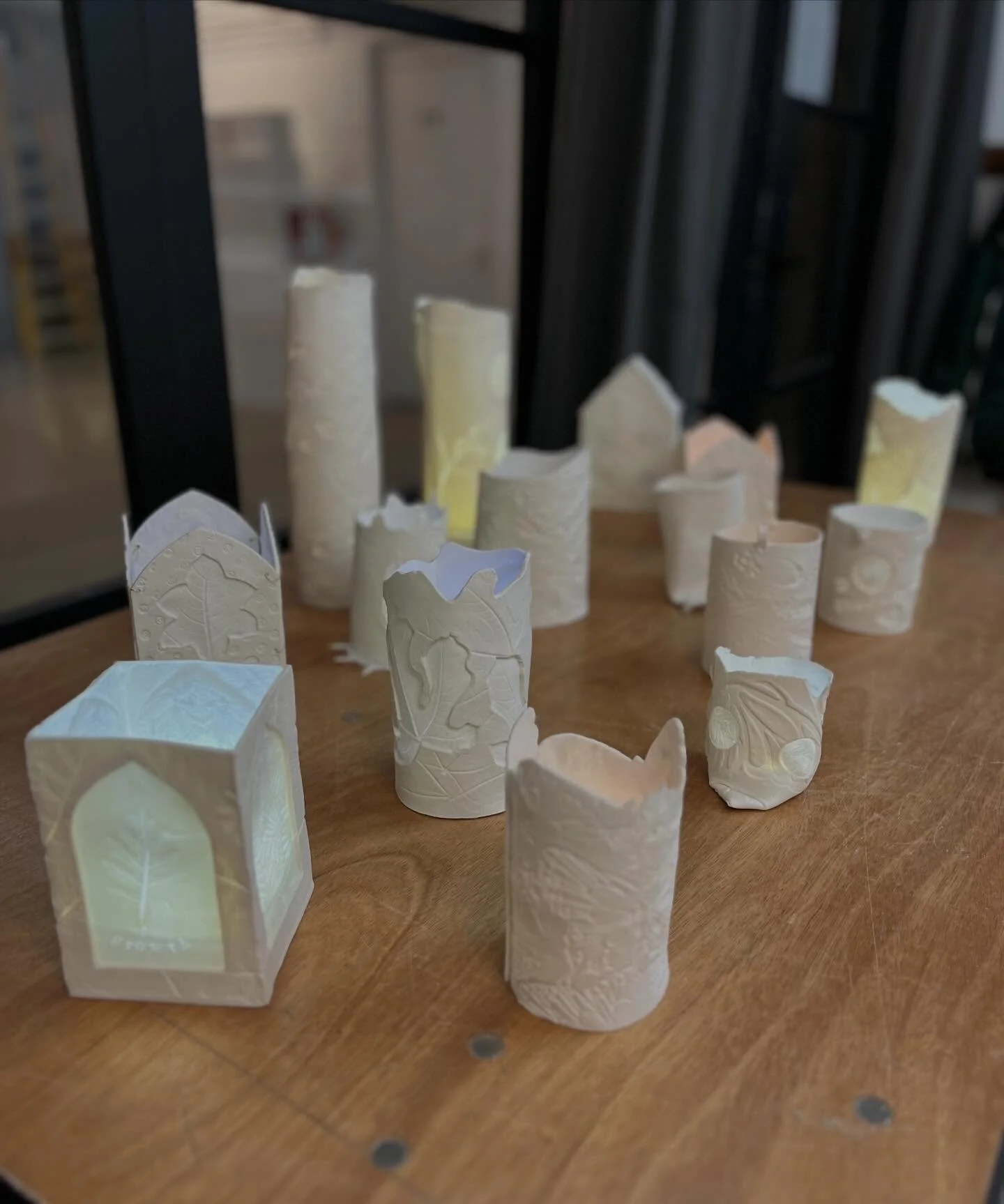 Would you like to learn how to make these beautiful lanterns? Join us this weekend for a Paperclay lantern workshop with @emilyjoyartist (link in the bio to book). 
Using versatile porcelain Paperclay ceramicist Emily Joy will show you how to create 