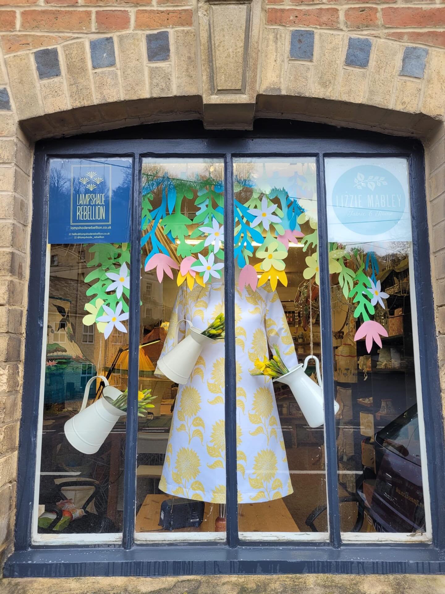 🌞🌼Check out this gorgeous splash of sunshine created by @lizziemableyfabrics and @lampshade_rebellion in Studio 4! They never fail to surprise and delight with their seasonal window display updates. Perfect for this glorious sunny day.