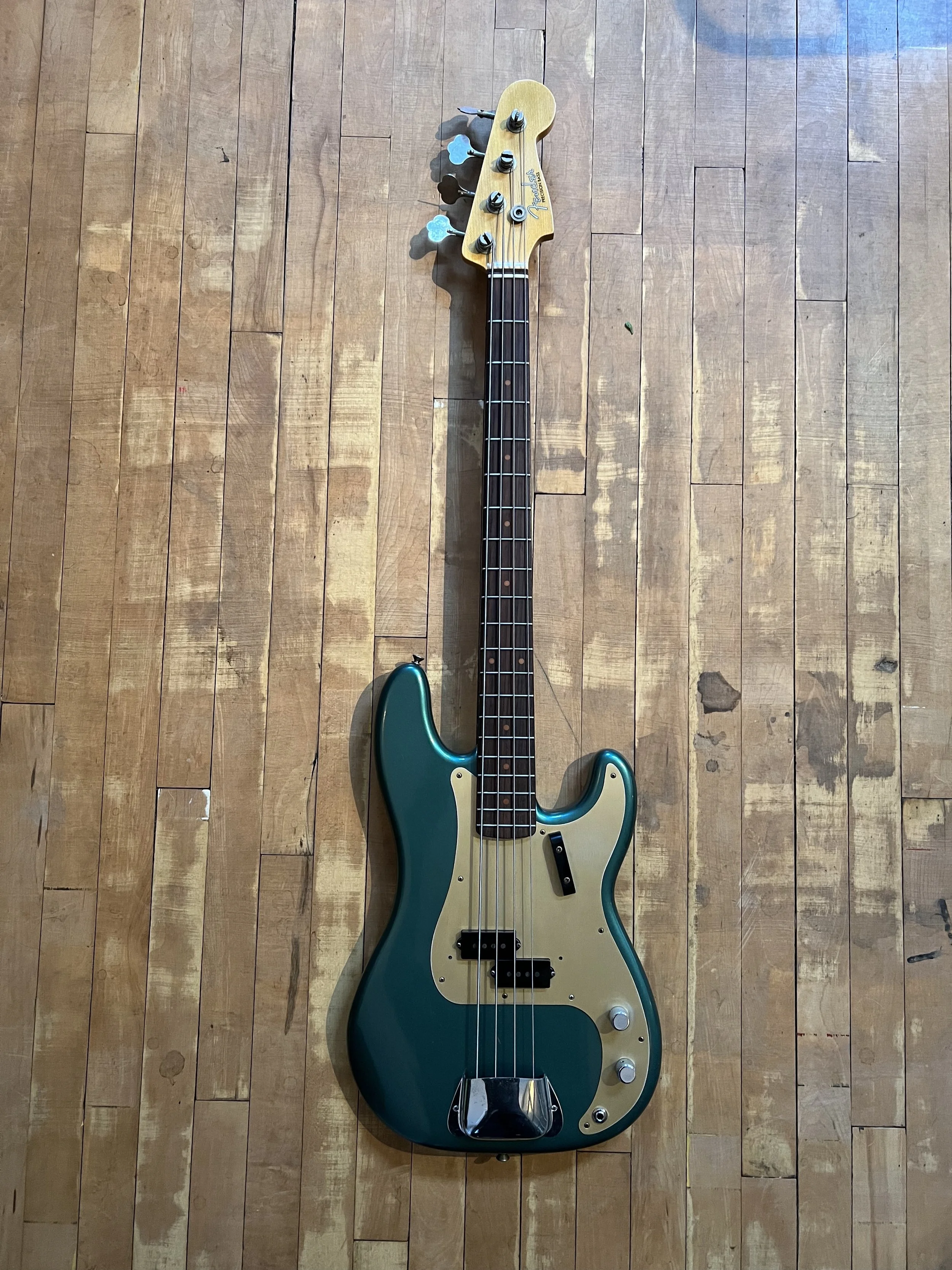 Fender Precision Bass The Complete Guide P Bass Guide Vintage Bass Fender Precision Bass The Complete Guide P Bass Guide Vintage Bass