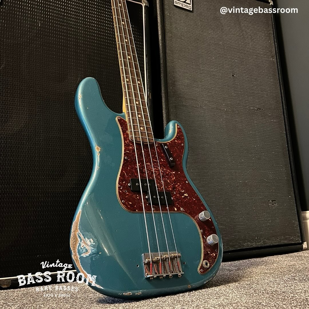 A stunning Fender Custom Shop &lsquo;69 in Ocean Turquoise. 😍 Maybe I should keep this one 🤔

Here at Vintage Bass Room we carry one of the best collections of vintage and rare basses in the U.K. We also offer U.K. and EU delivery too using our own