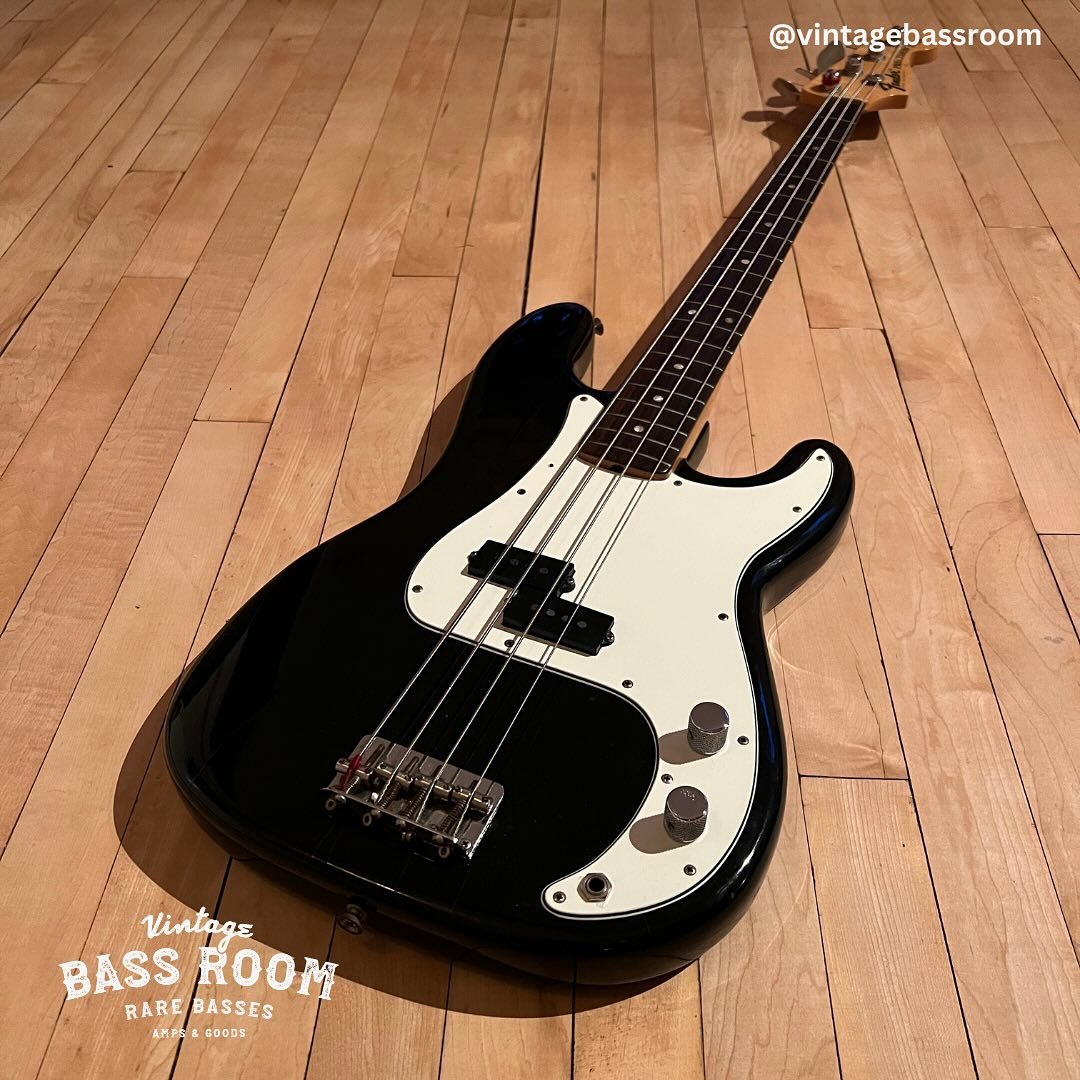 A beautiful 1969 Fender Precision in a black refinish and stunning rosewood board. Simple perfection for #fenderfriday 👌

On the website for sale 

#bass #bassist #bassgram #bassdaily #bassguitar #bassplayer #bassplayersunited #bassplayermag #basso 