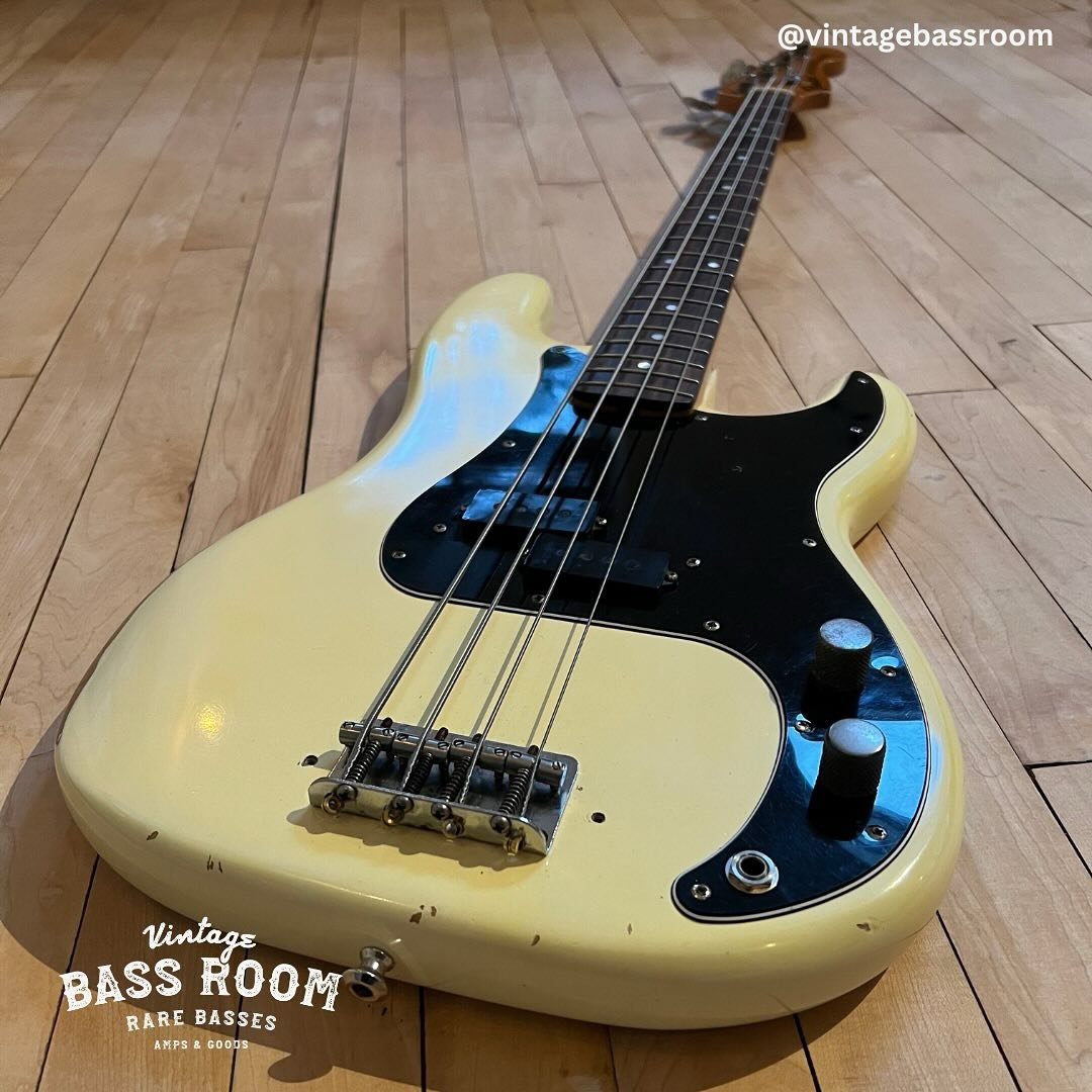 A lovely 1971 Fender Precision bass in Olympic White. Plays great and sounds like thunder. She has had some work done over the years including a new fretboard and frets due to a seized truss rod. This bass has been extensively gigged and toured, I be