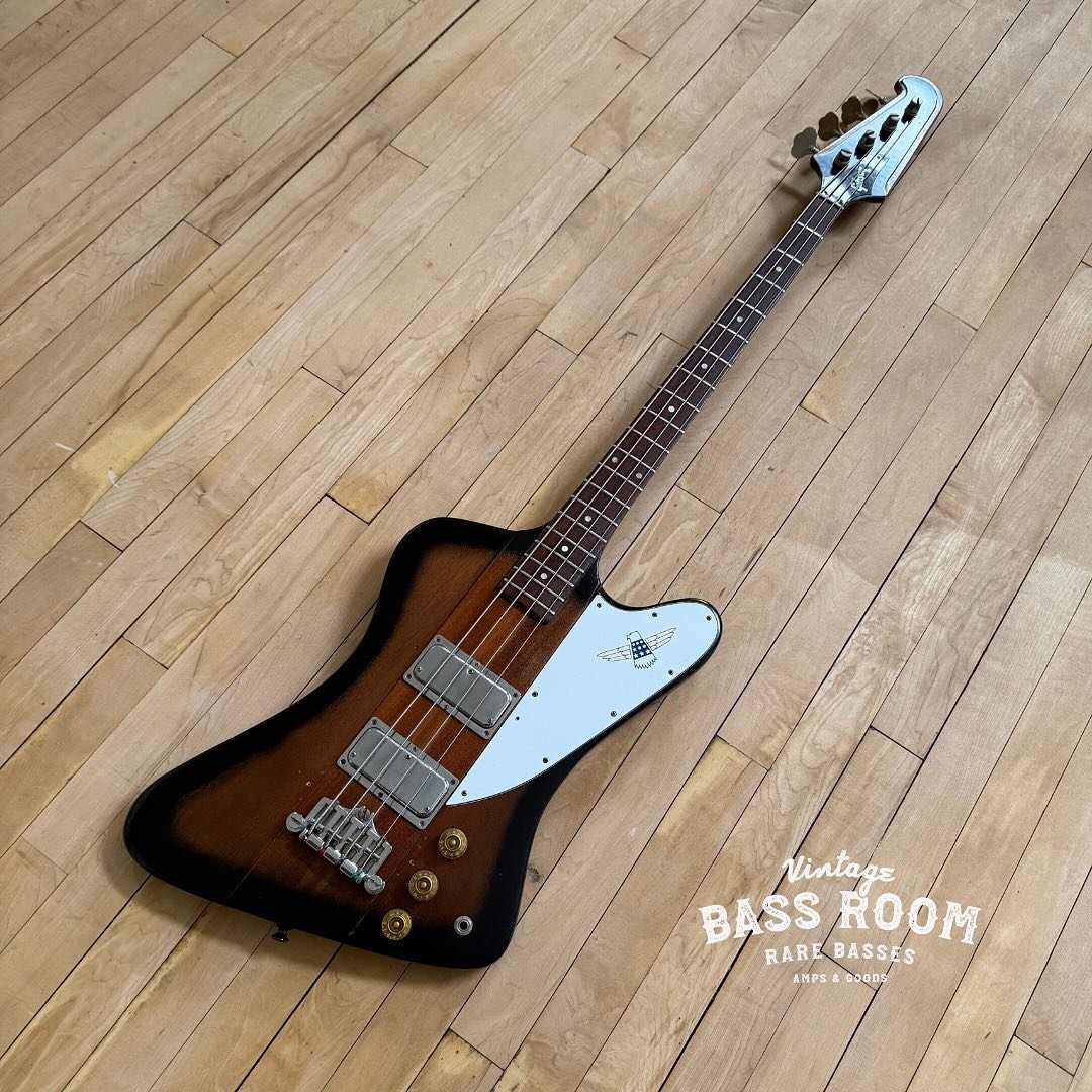 Bringing the thunder for #gibsonday with this glorious 1979 Gibson Thunderbird Bicentennial model. What a beauty.

#bass #bassist #bassgram #bassdaily #bassguitar #bassplayer #bassplayersunited #bassplayermag #gibsonthunderbirdbicentennial1976  #bass