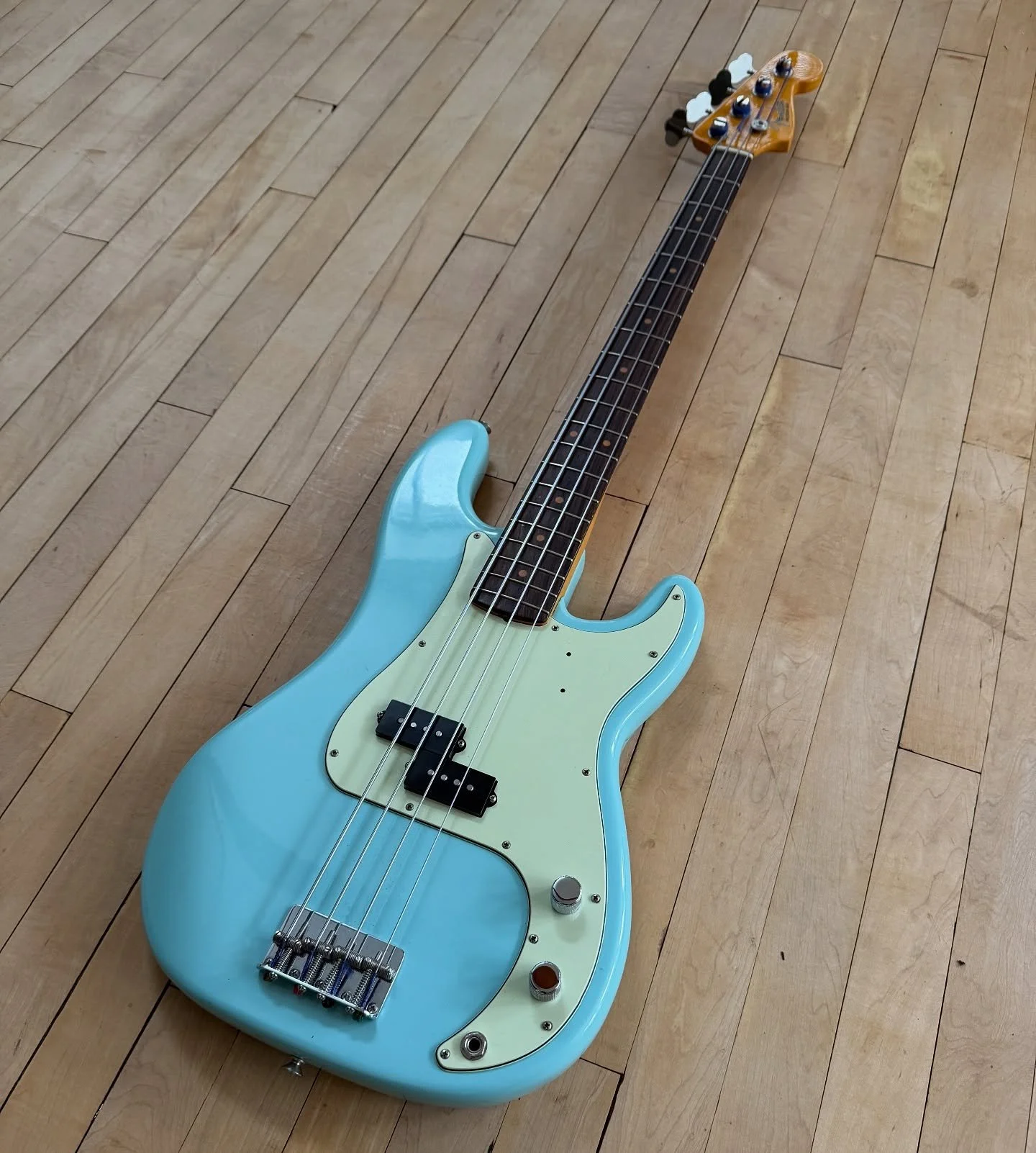 A superb example of a 2022 Fender American Vintage II Precision. What a classic combination and plays like a dream. On the website now

Here at Vintage Bass Room we carry one of the best collections of vintage and rare basses in the U.K. We also offe